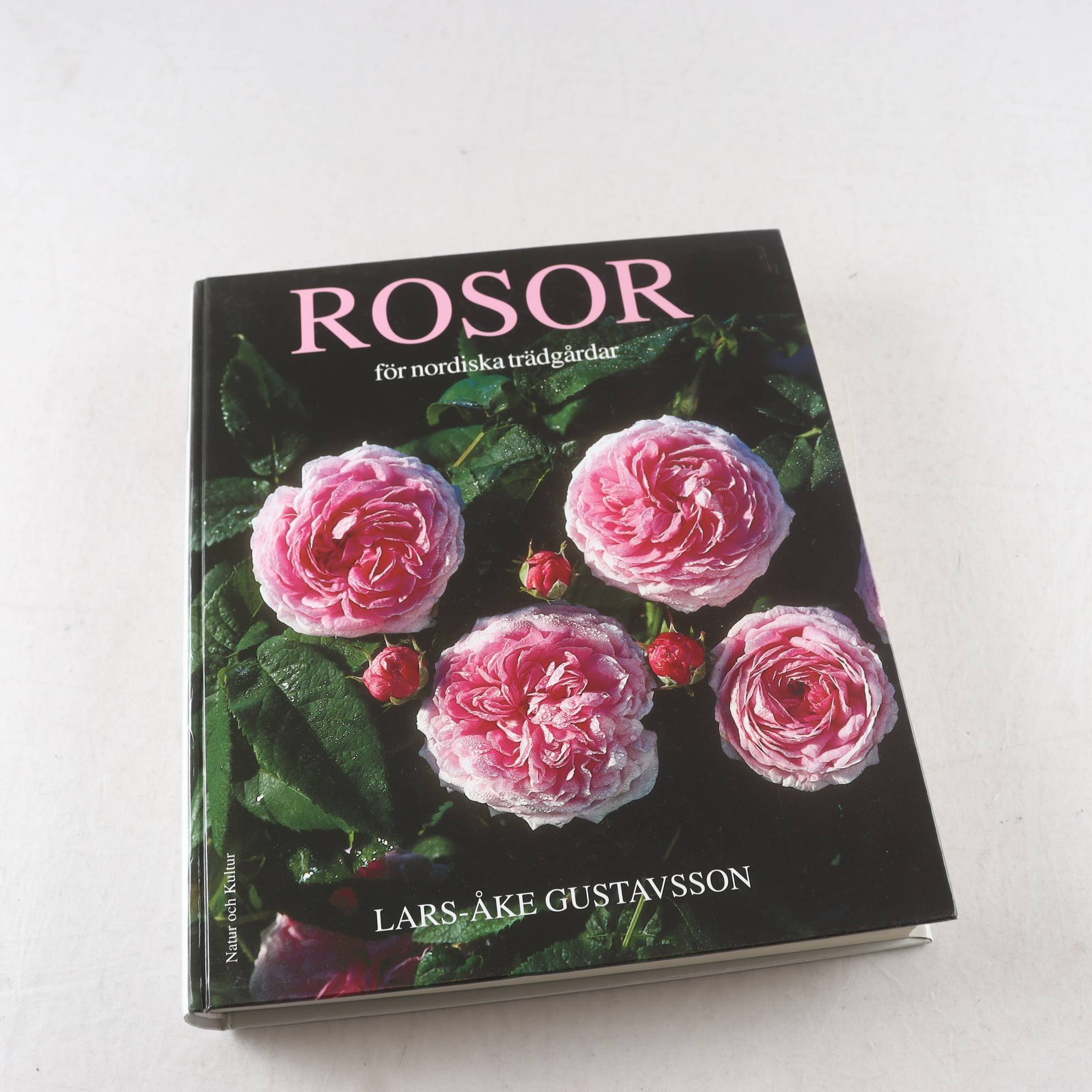 Lars-Åke Gustavsson, Rosor för nordiska trädgårdar