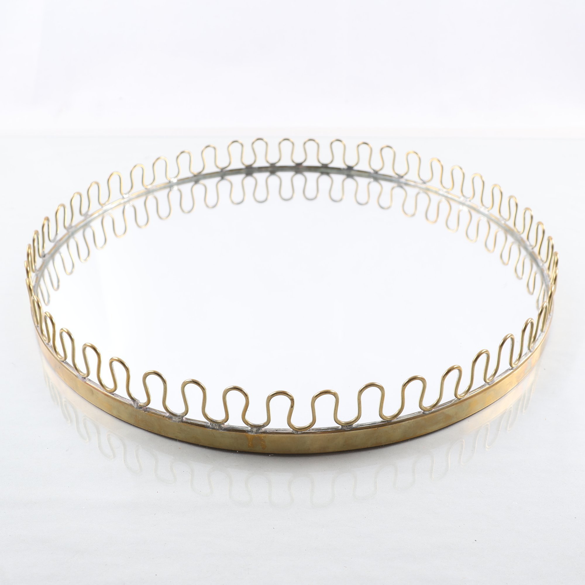 Spegelplatå, mässing, Swedish Modern, 1900-tal. Samfraktas ej.