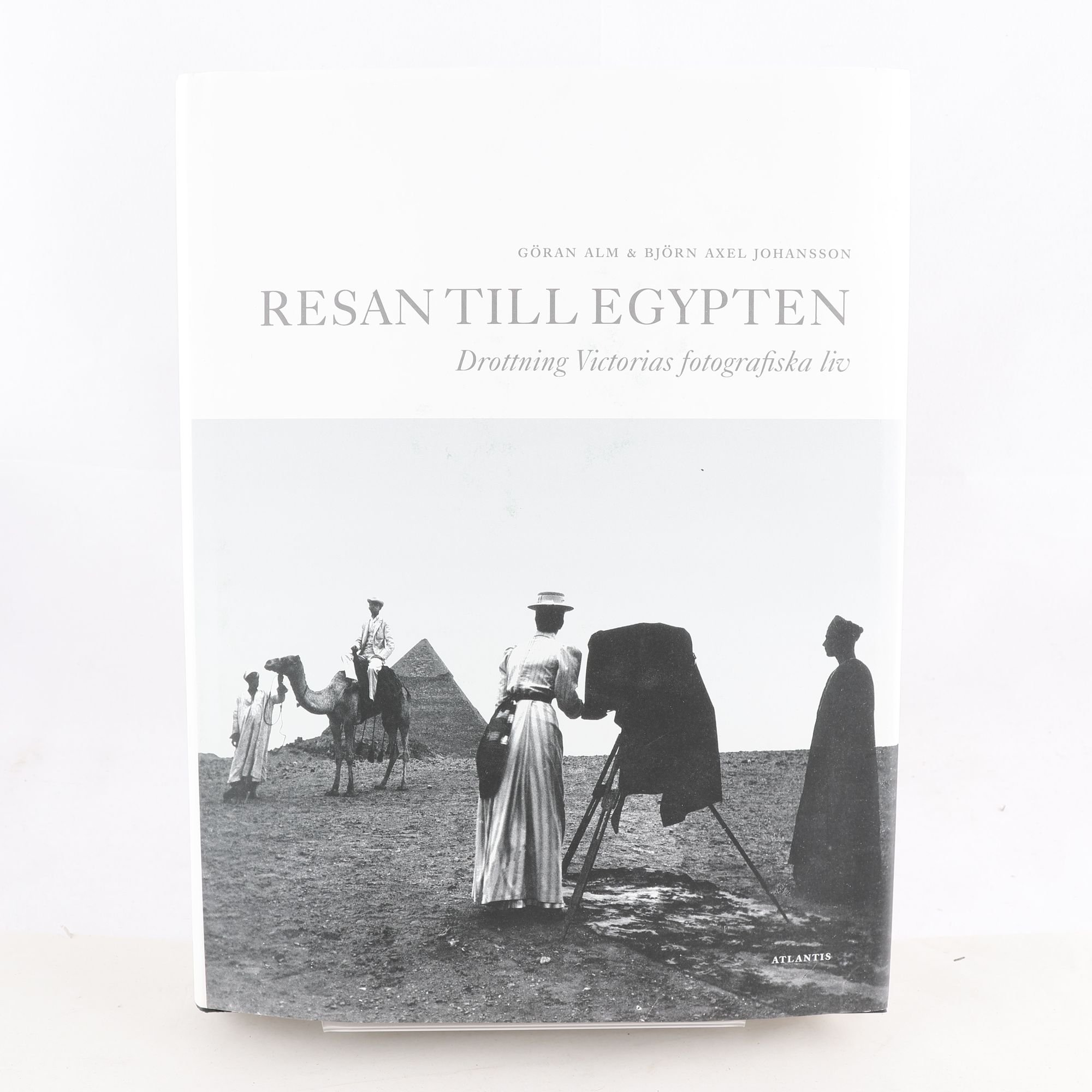 Resan till Egypten: Drottning Victoria fotografiska liv, samfraktas ej.