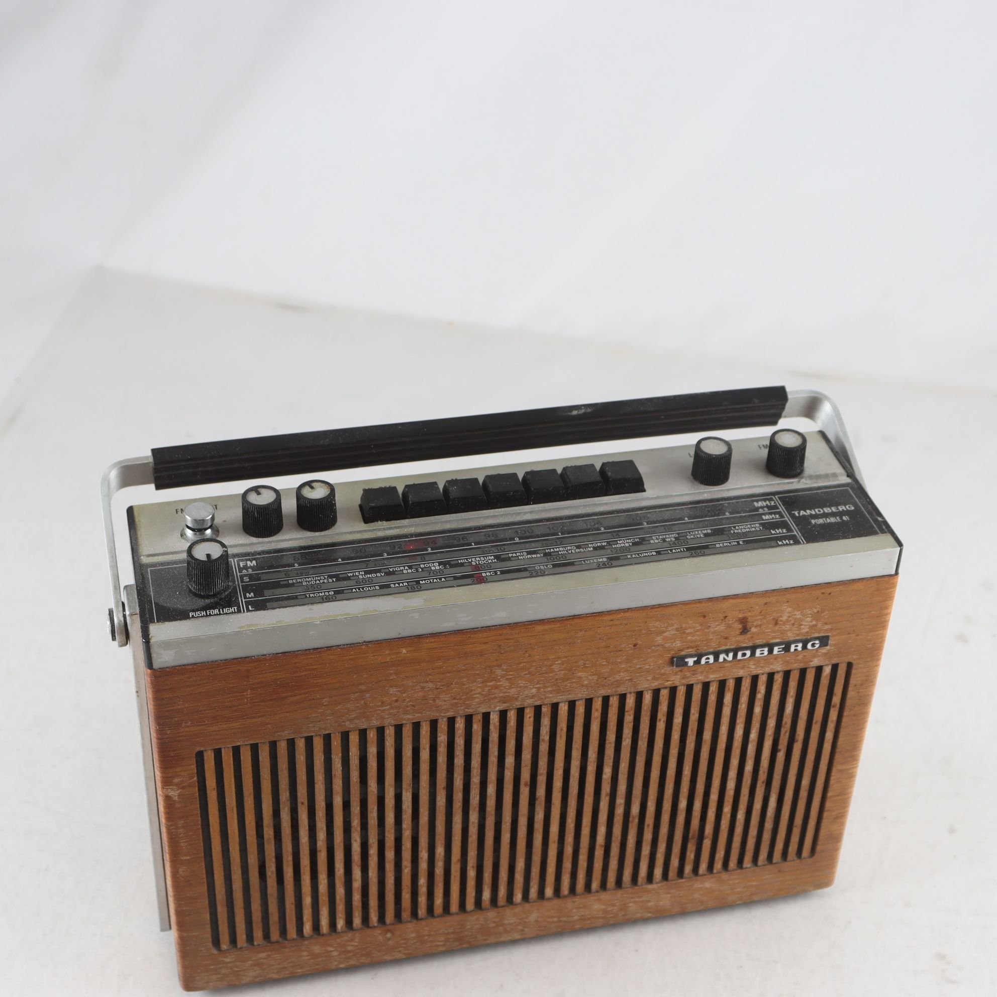 Radio, Tandberg portable 41. Samfraktas ej.