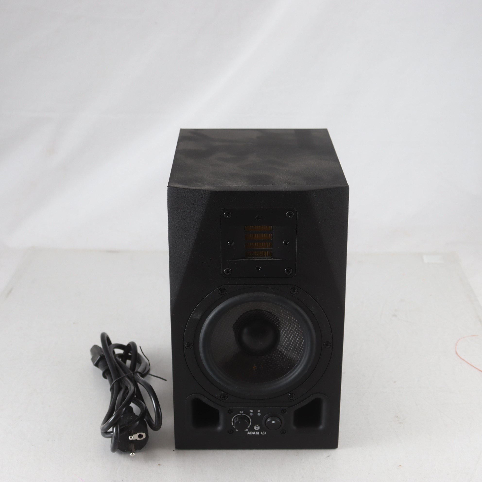 Högtalare, Adam A5X. Samfraktas ej.