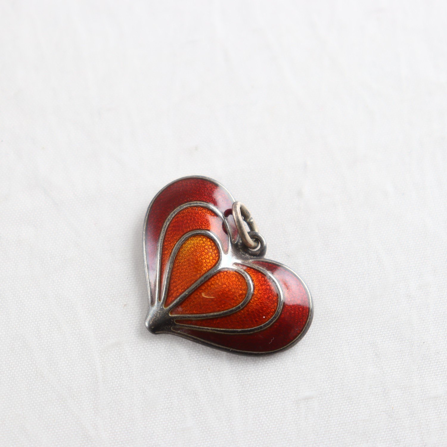 Hängsmycke, David Andersen, Norway, ”Hjärta”silver 925, emalj.