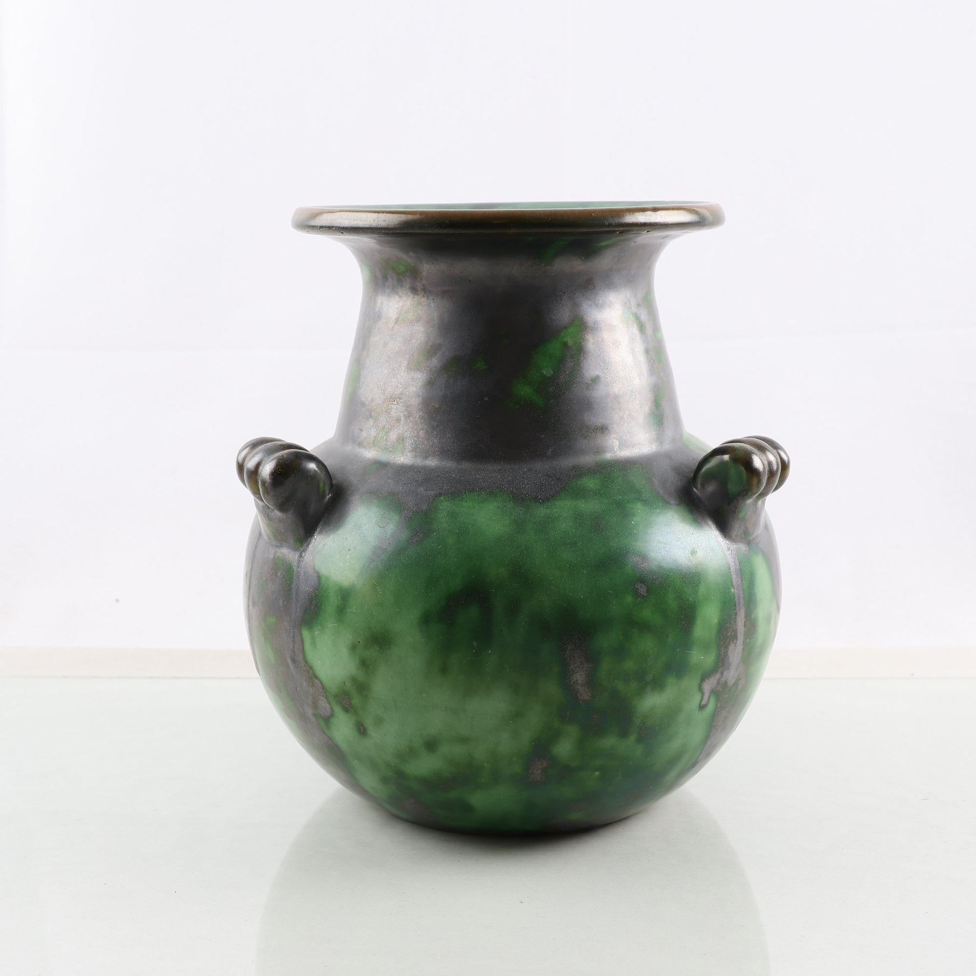 Vas, keramik, Erik Mornils, Nittsjö. Samfraktas ej.