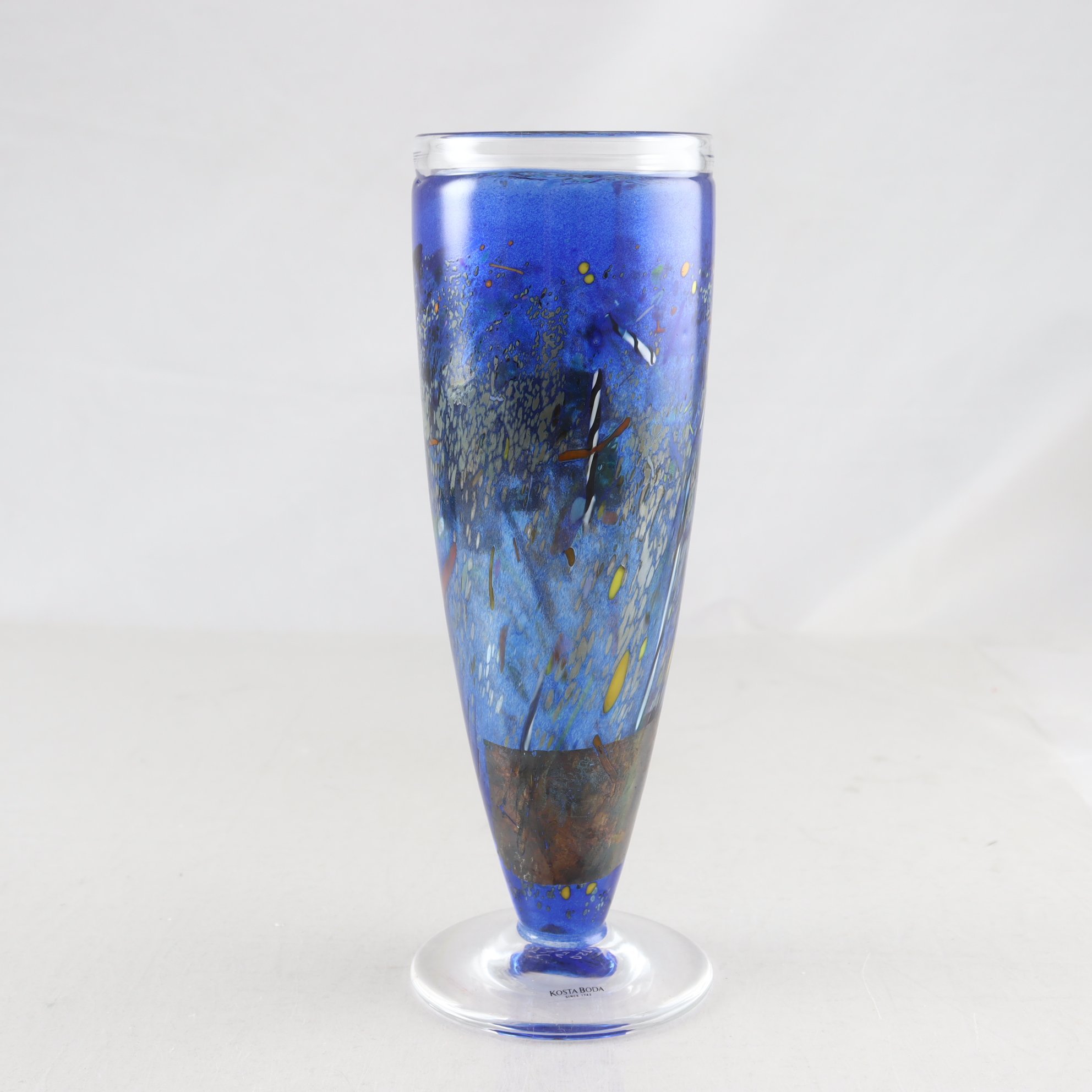 Vas, Bertil Vallien Kosta Boda Satellit, signerad. Samfraktas ej.