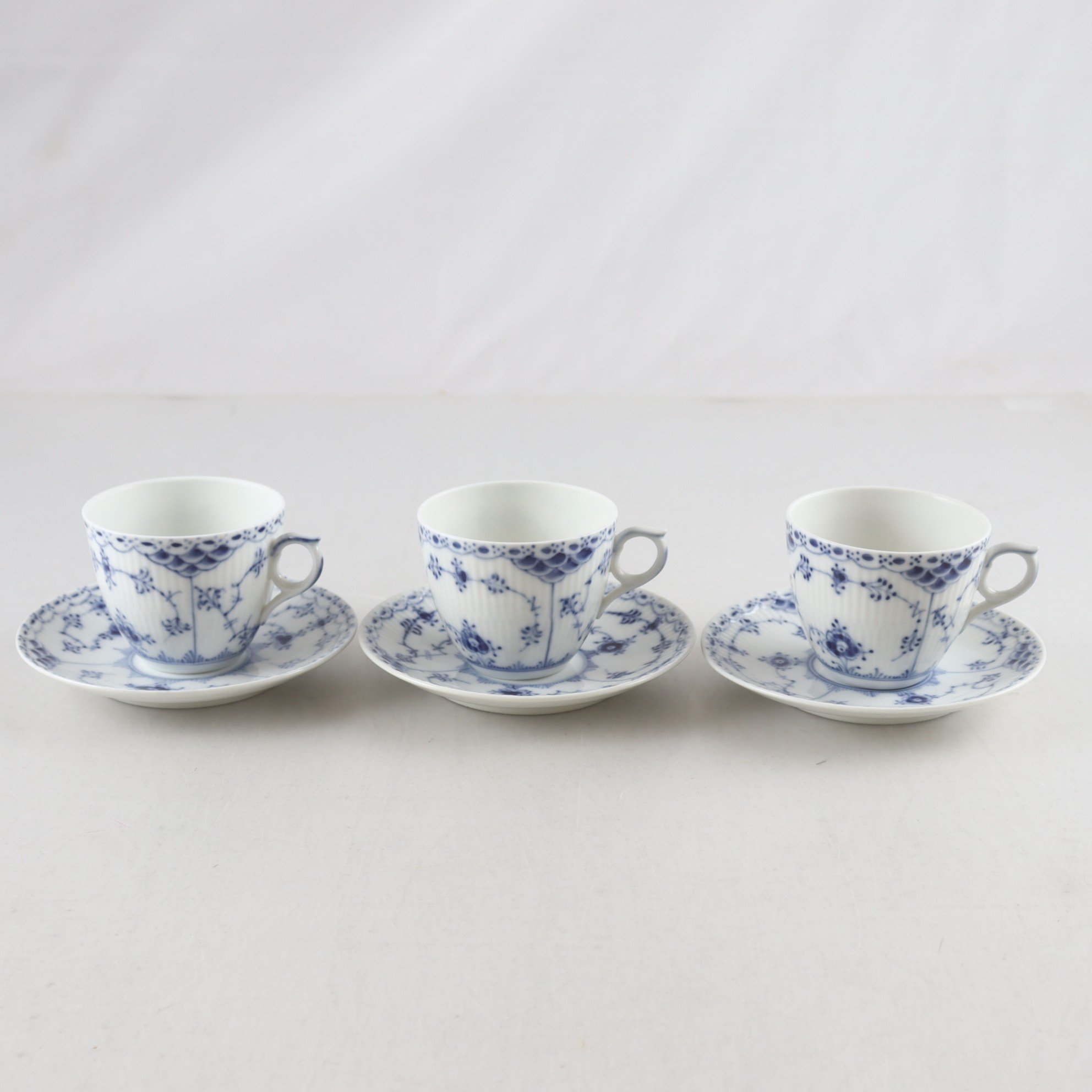 Koppar på fat, Musselmalet, Royal Copenhagen, Samfraktas ej.