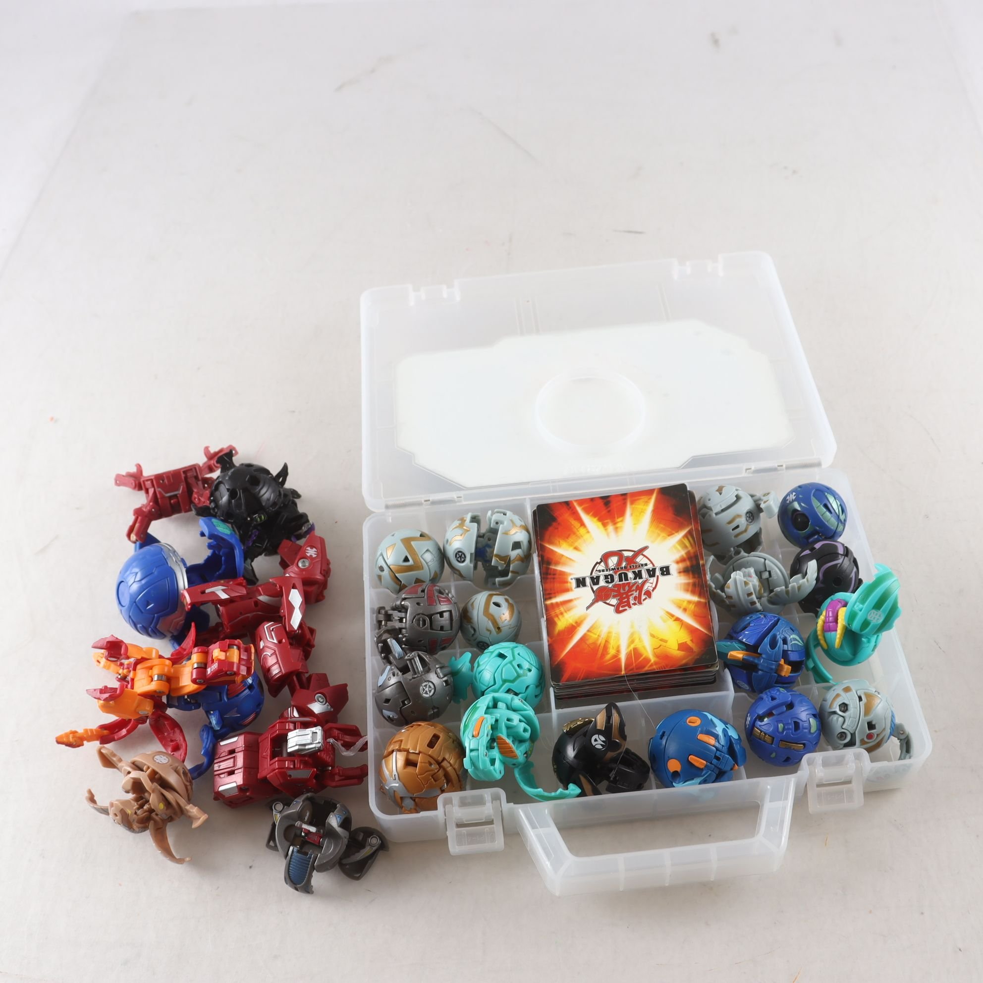 Spel, Bakugan, blandat.