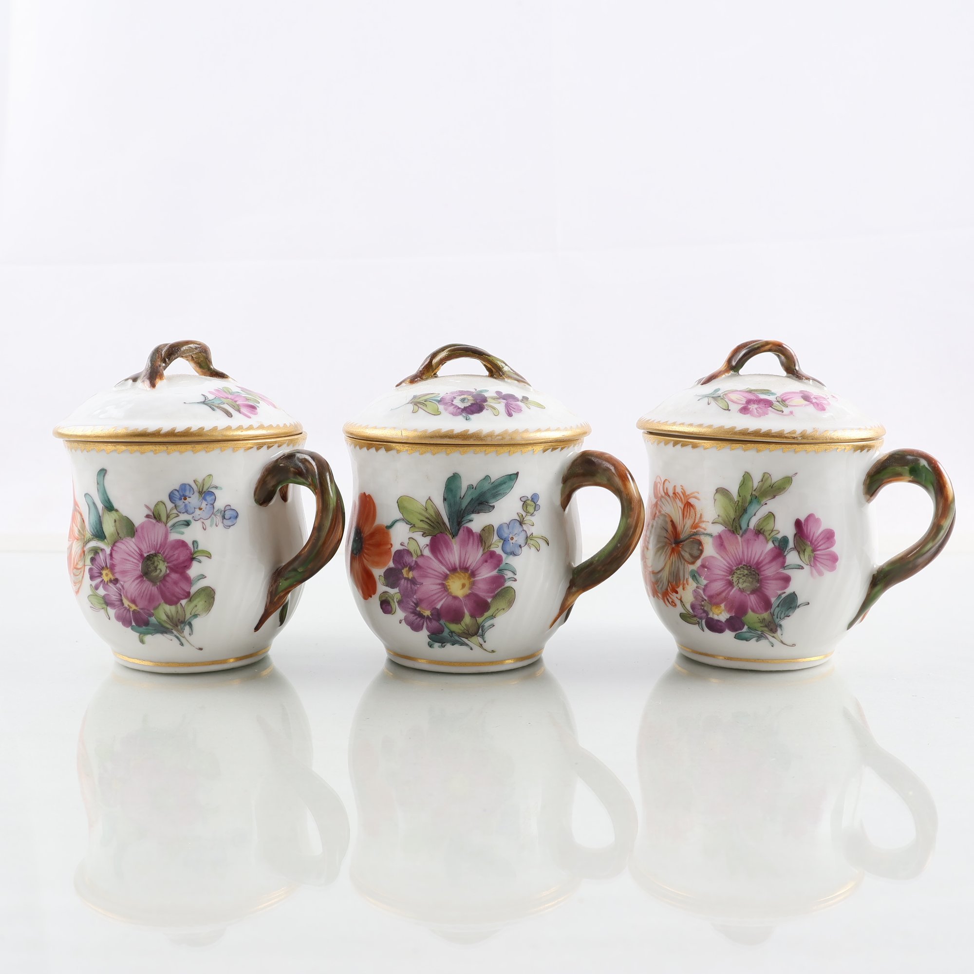 Cremekoppar, Sachsisk Blomst, Royal Copenhagen, 1900-tal, 3 st