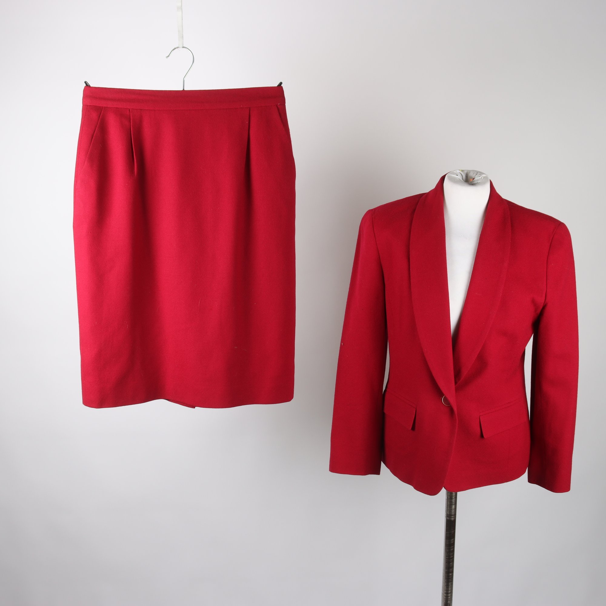 Dräkt, Petite Pendleton, vinröd, 100% ull, stl. ca. XS/S.