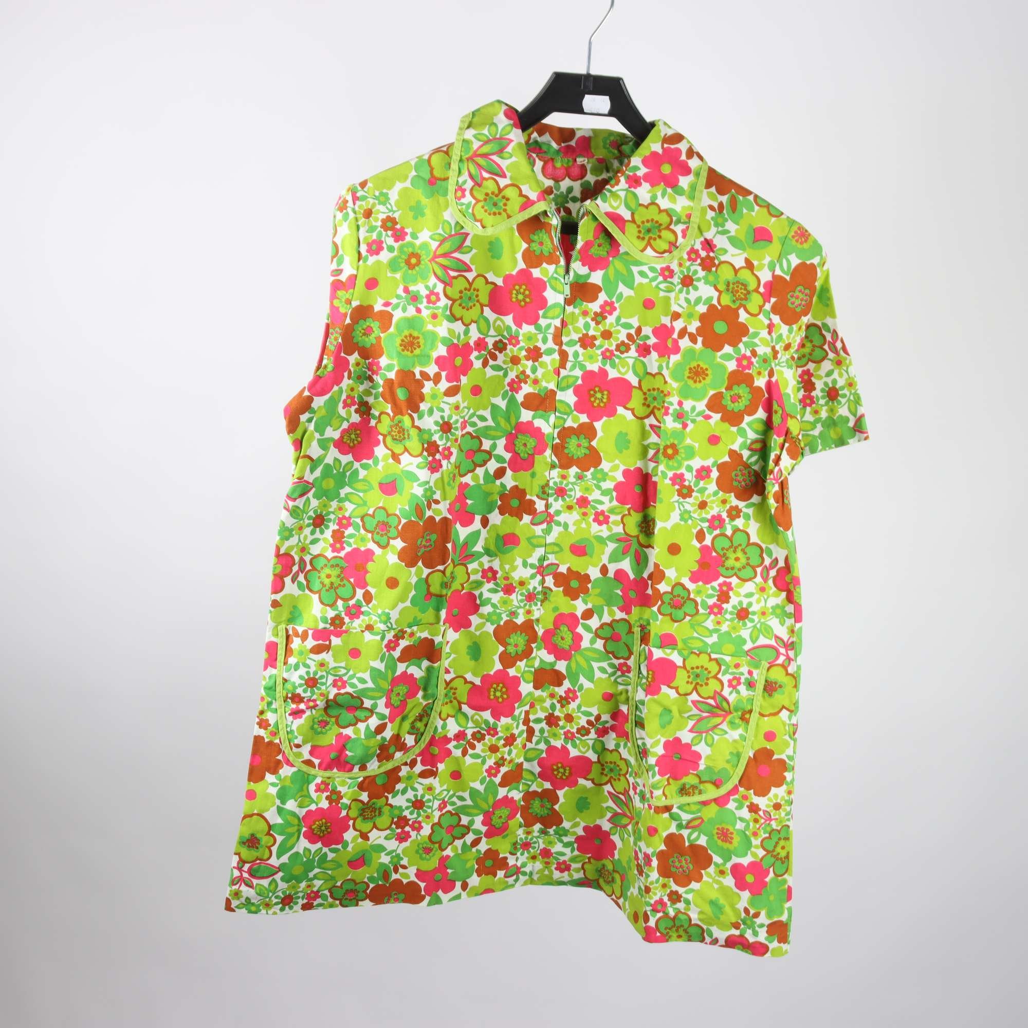 Blus, Okänd, grön, brun, blommig, retro, stl. ca. M/L.