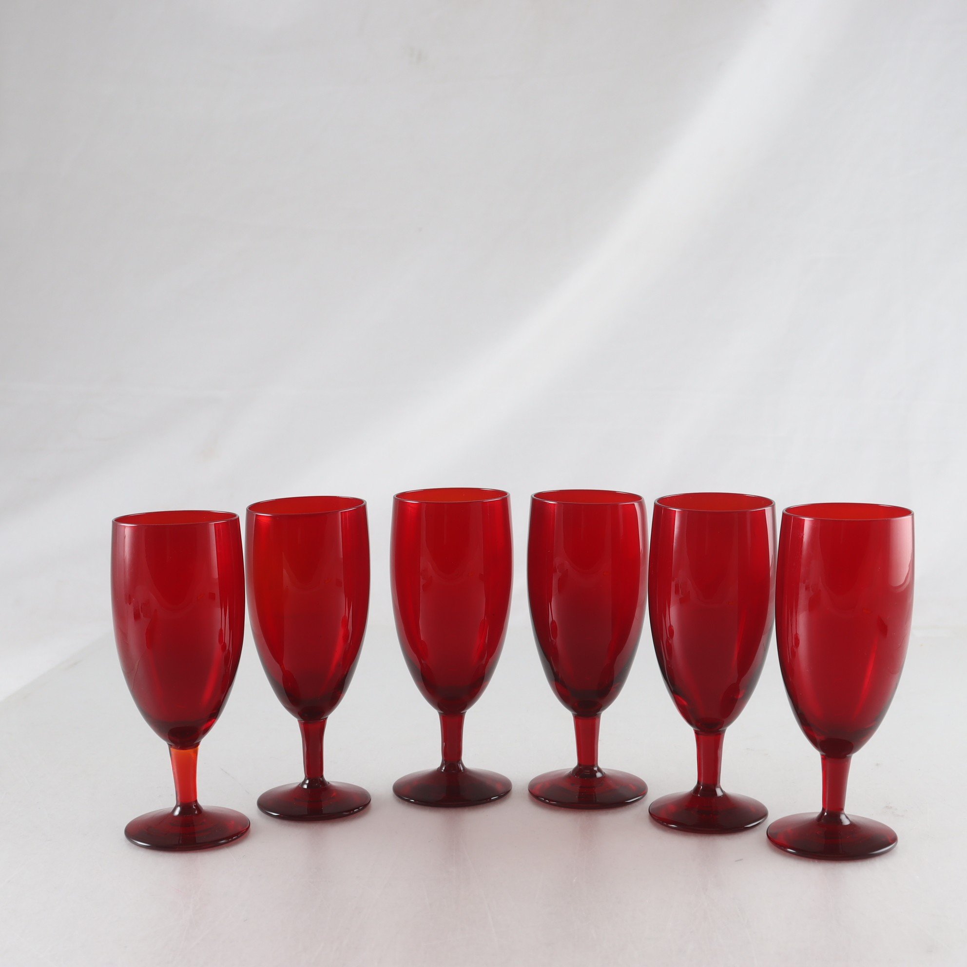 Vinglas, Reijmyre, Monica Bratt, rött glas, 6 st. Samfraktas ej.