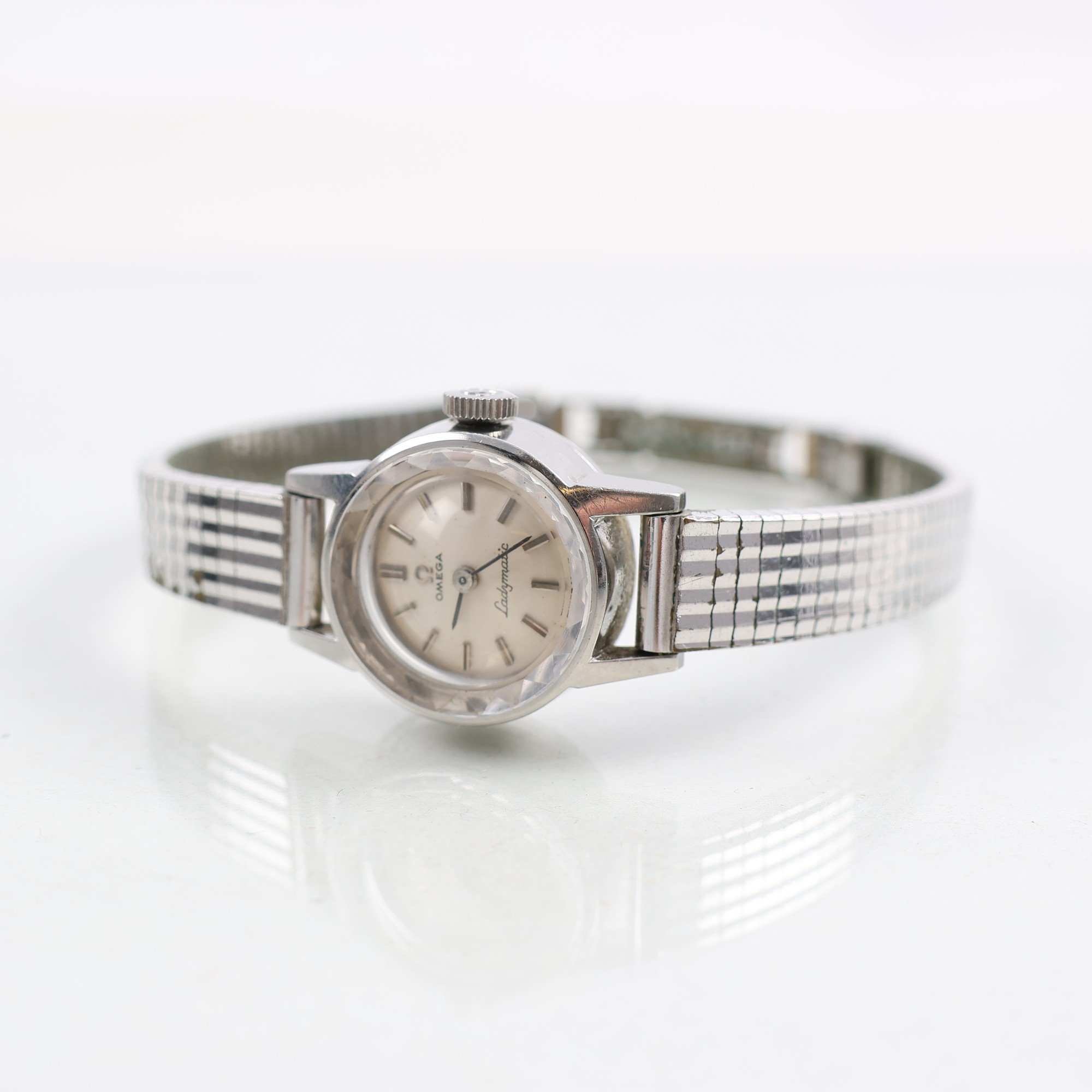 Armbandsur, stål, Omega Ladymatic, 1970-tal, manuell, vintage, repobjekt