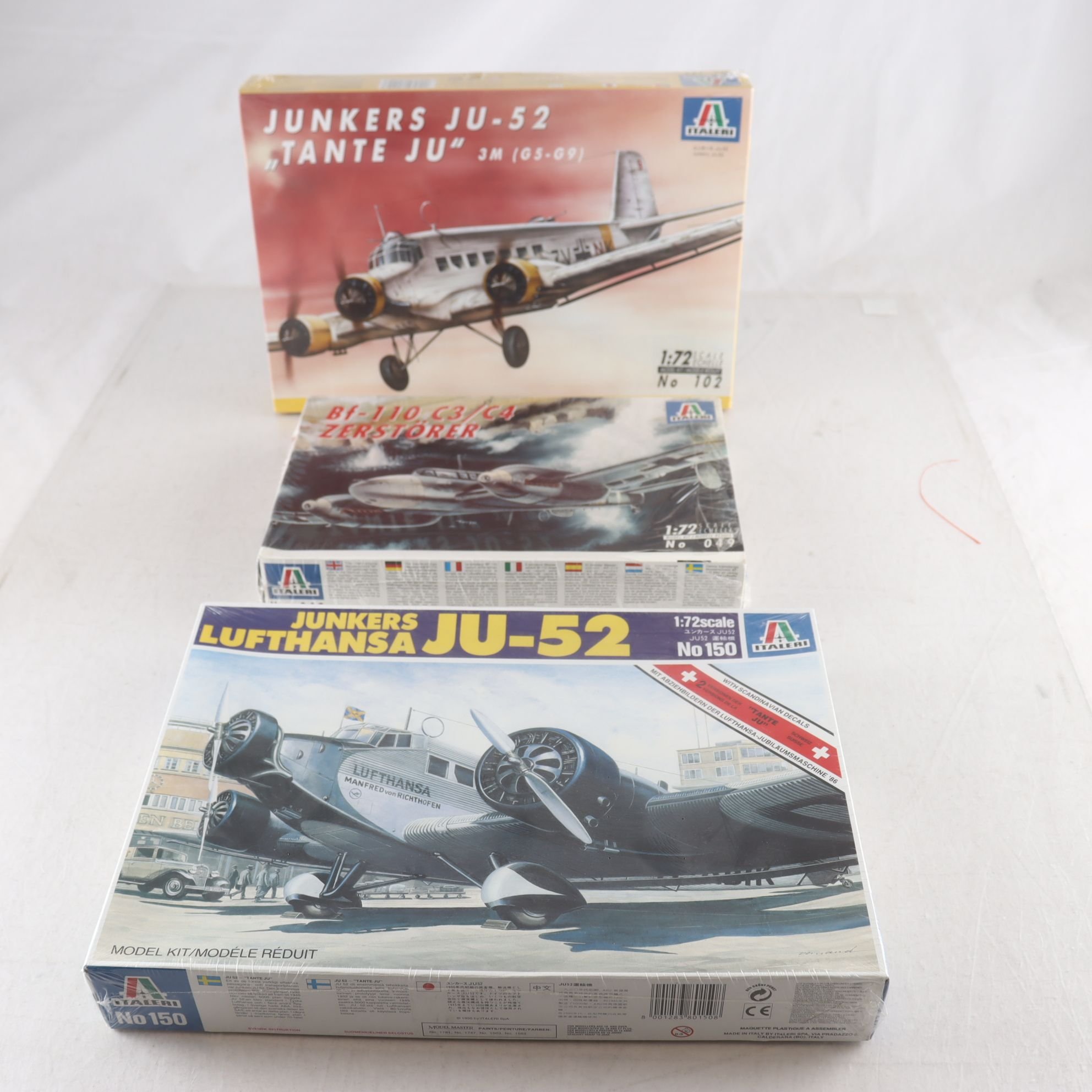 modellflygplan, Italeri, 3 st´. Samfraktas ej.