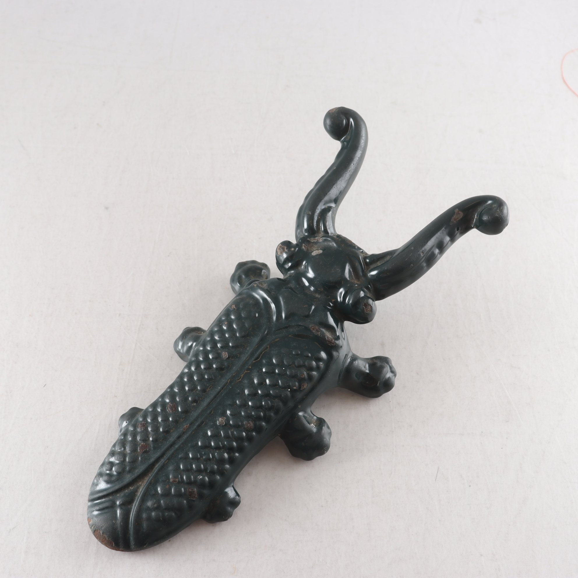 Stövelknekt, ”Ekoxe”, grönlackerat gjutjärn. Samfraktas ej.