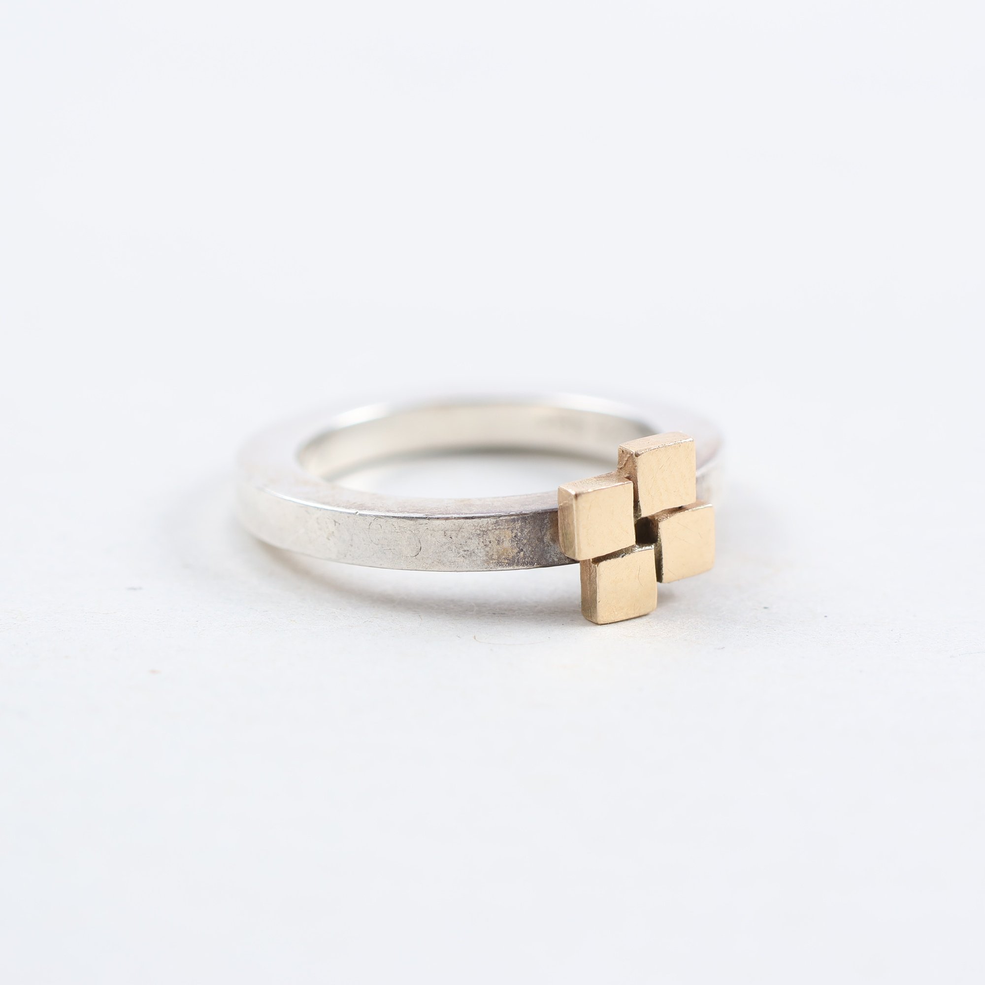 Ring, Hiering, Dansk design, silver 925, 14k guld detalj.