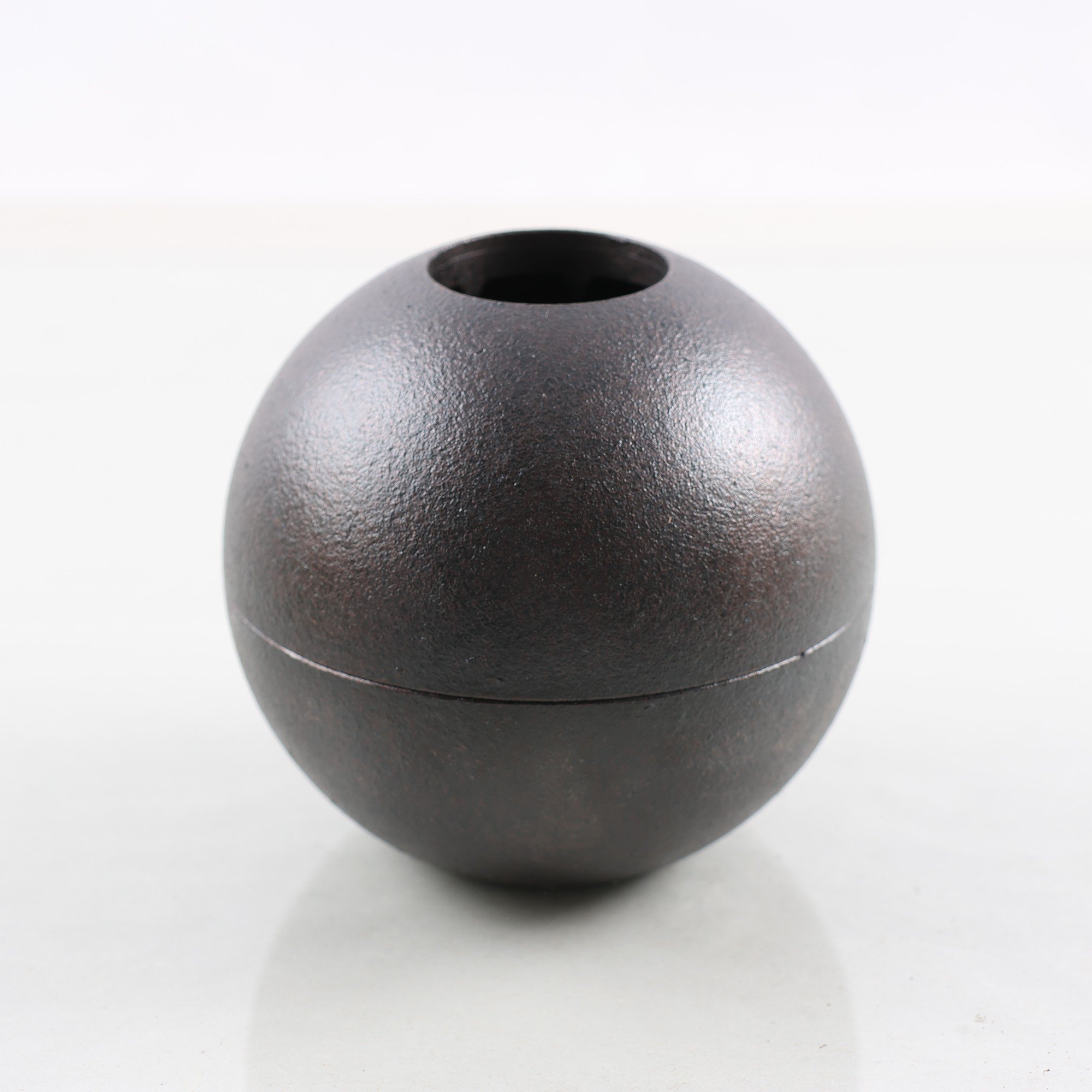 Mortel med kula, gjutjärn, Gravitas, Lursta