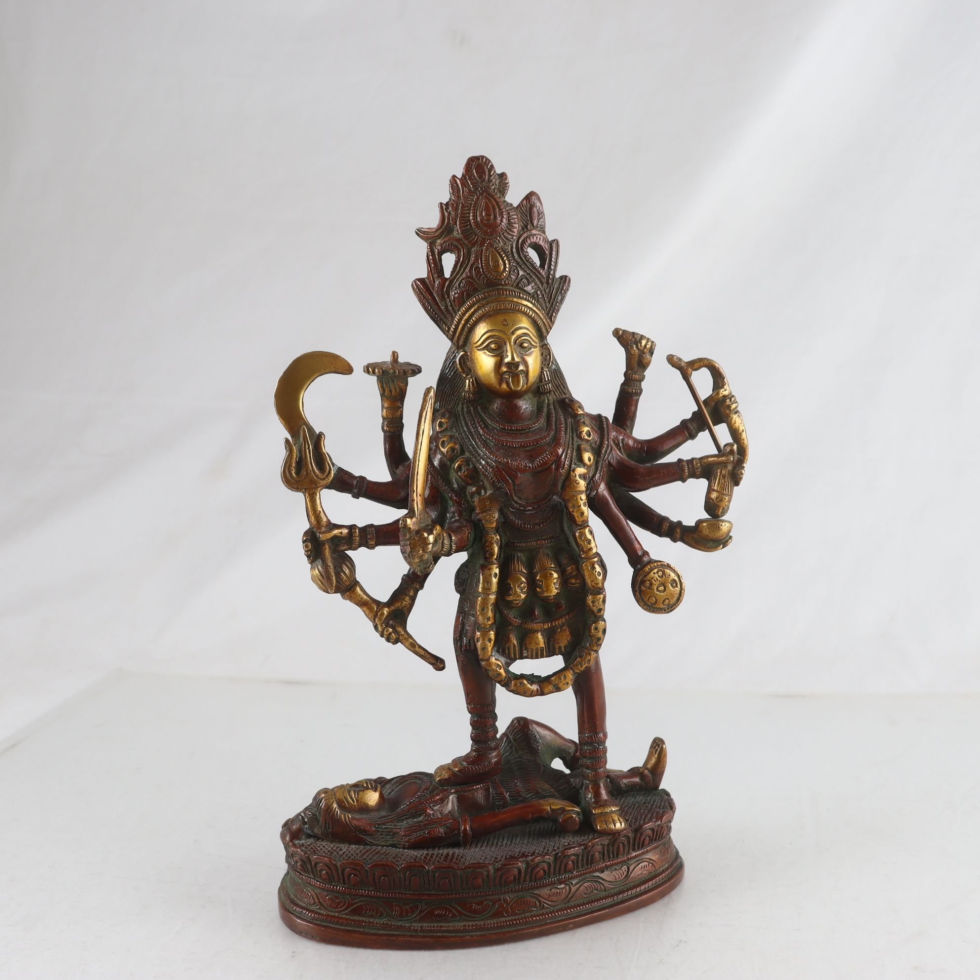 Figurin, mässing, ’Kali’. Samfraktas ej