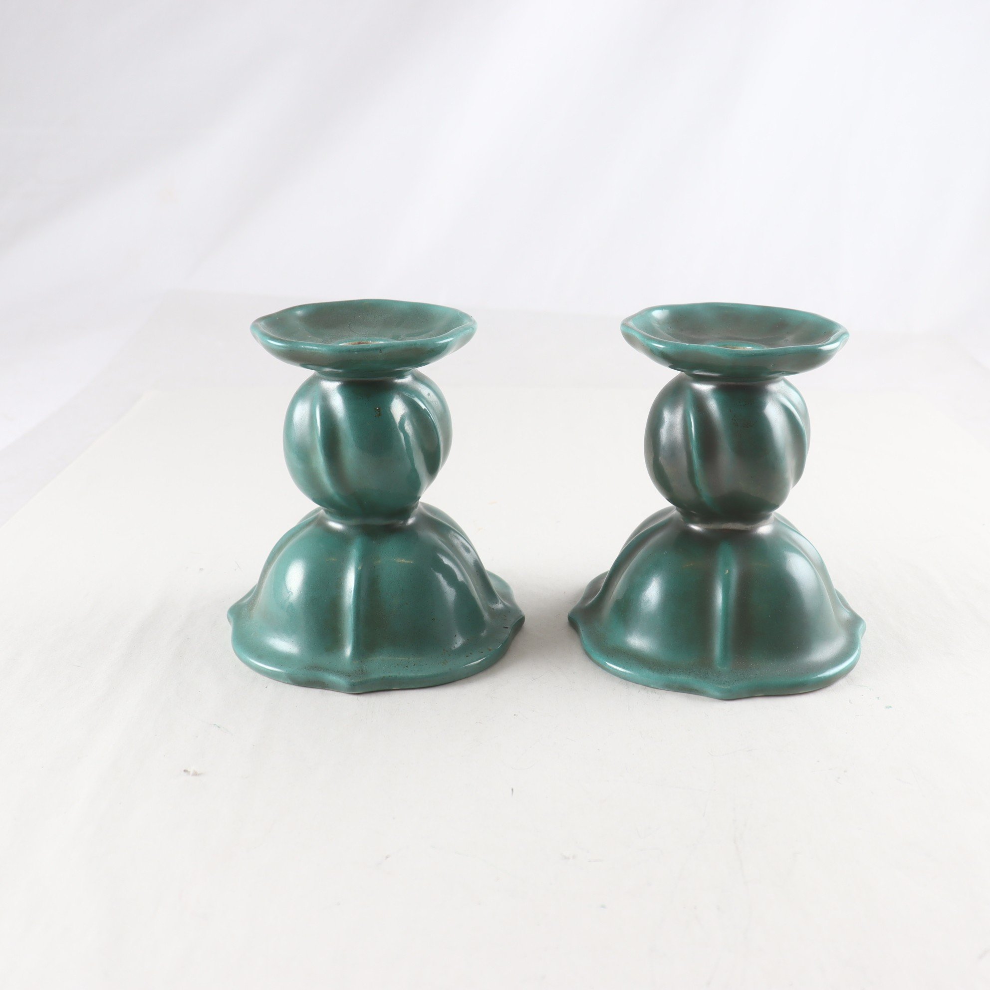 Ljusstakar, glaserat stengods, Upsala-Ekeby, 1930-tal, 2 st. Samfraktas ej