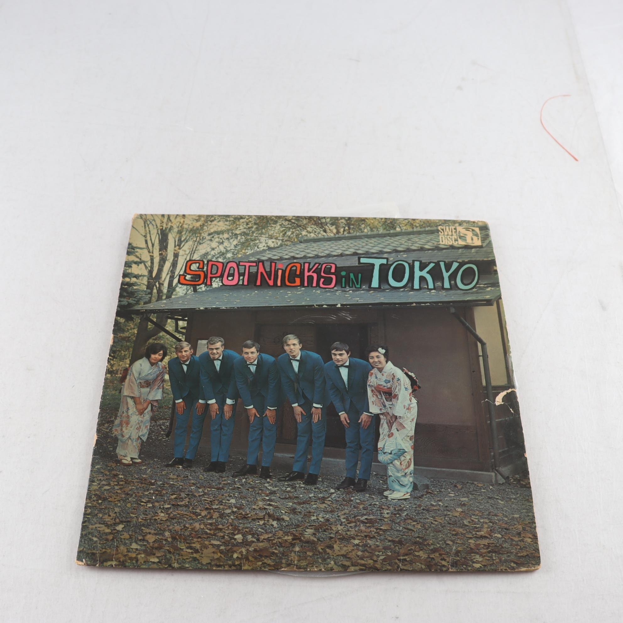 LP The Spotnicks, Spotnicks In Tokyo