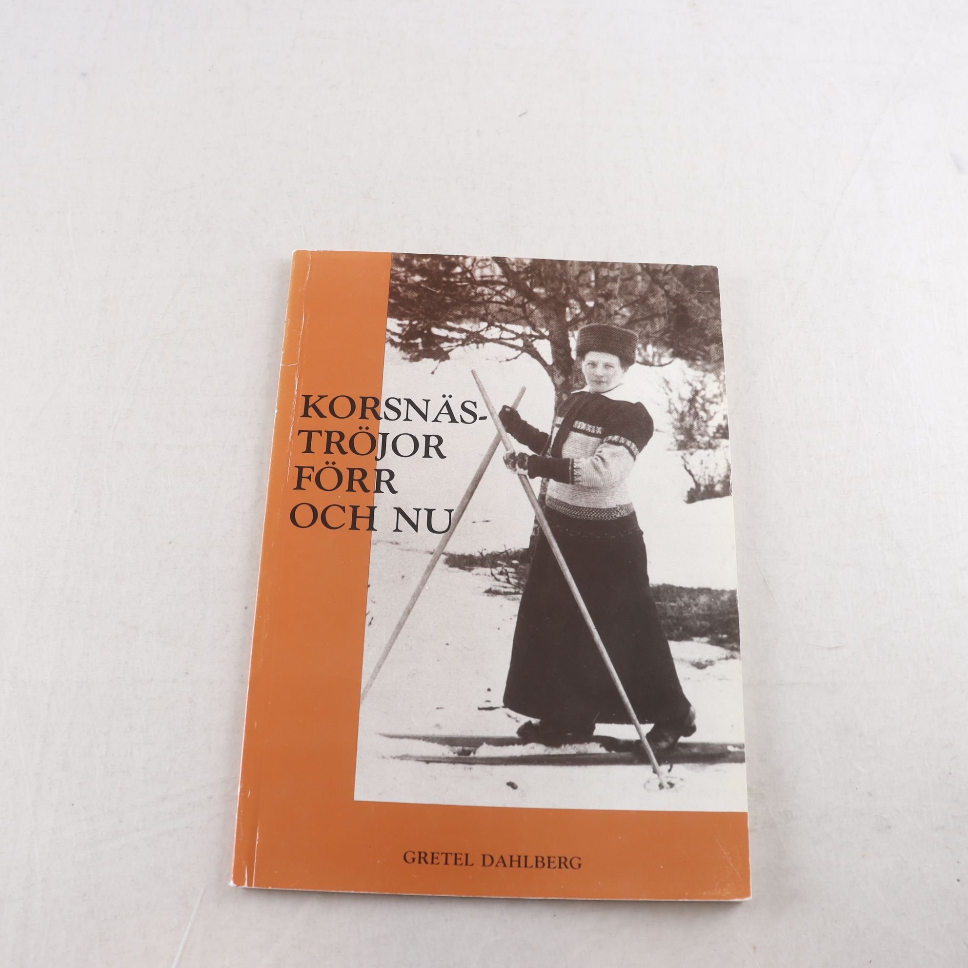 Korsnäströjor förr och nu, Gretel Dahlberg