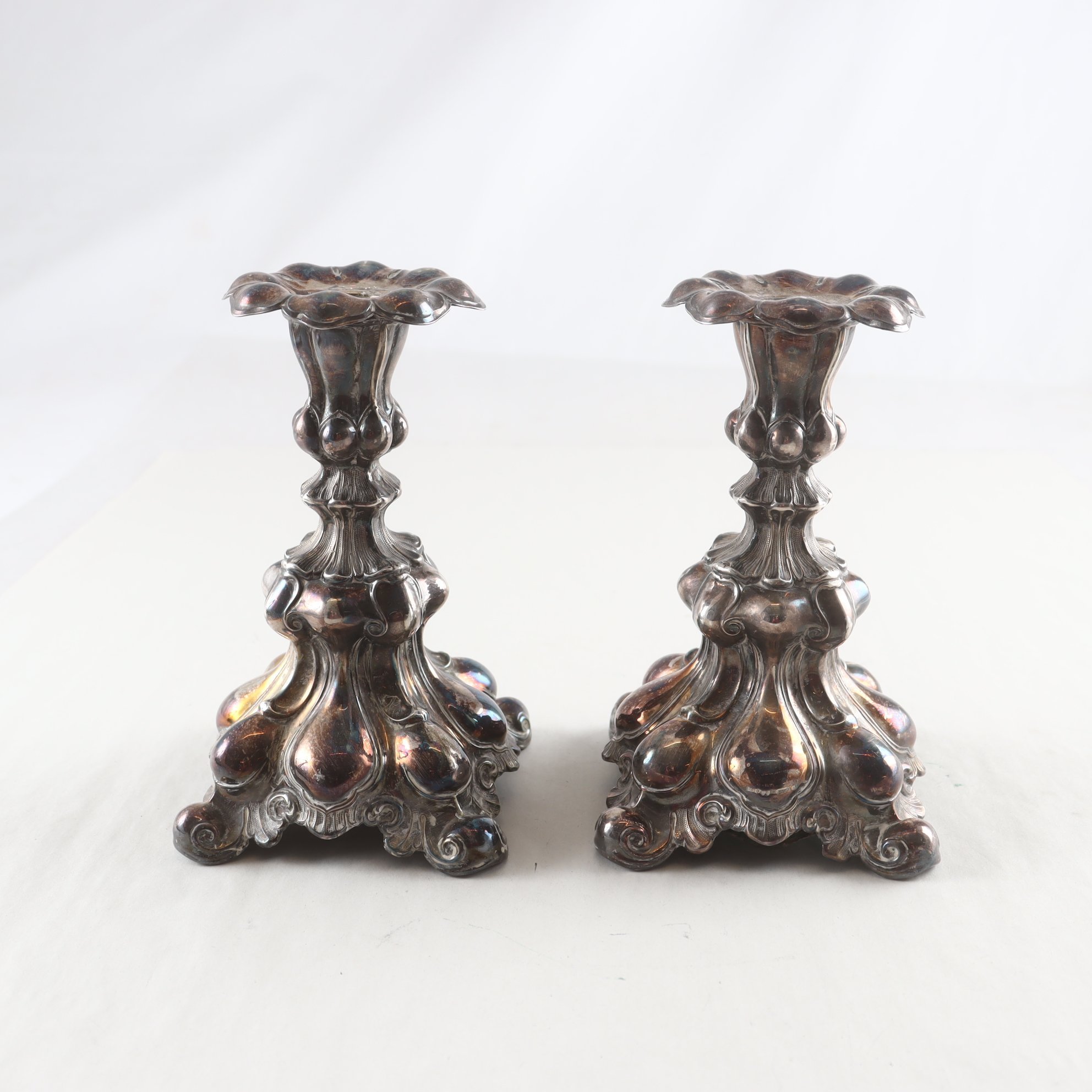 Ljusstakar, 1 par, silver, rokokostil, 1900-tal, brv: 875 g.