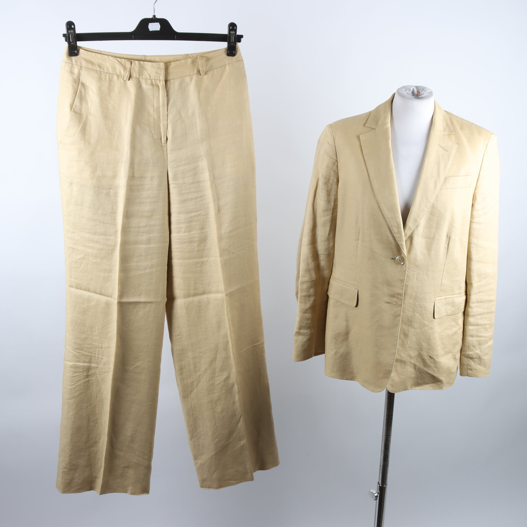 Kostym, Brooks Brothers, ljusgul, 100% lin, stl. M.