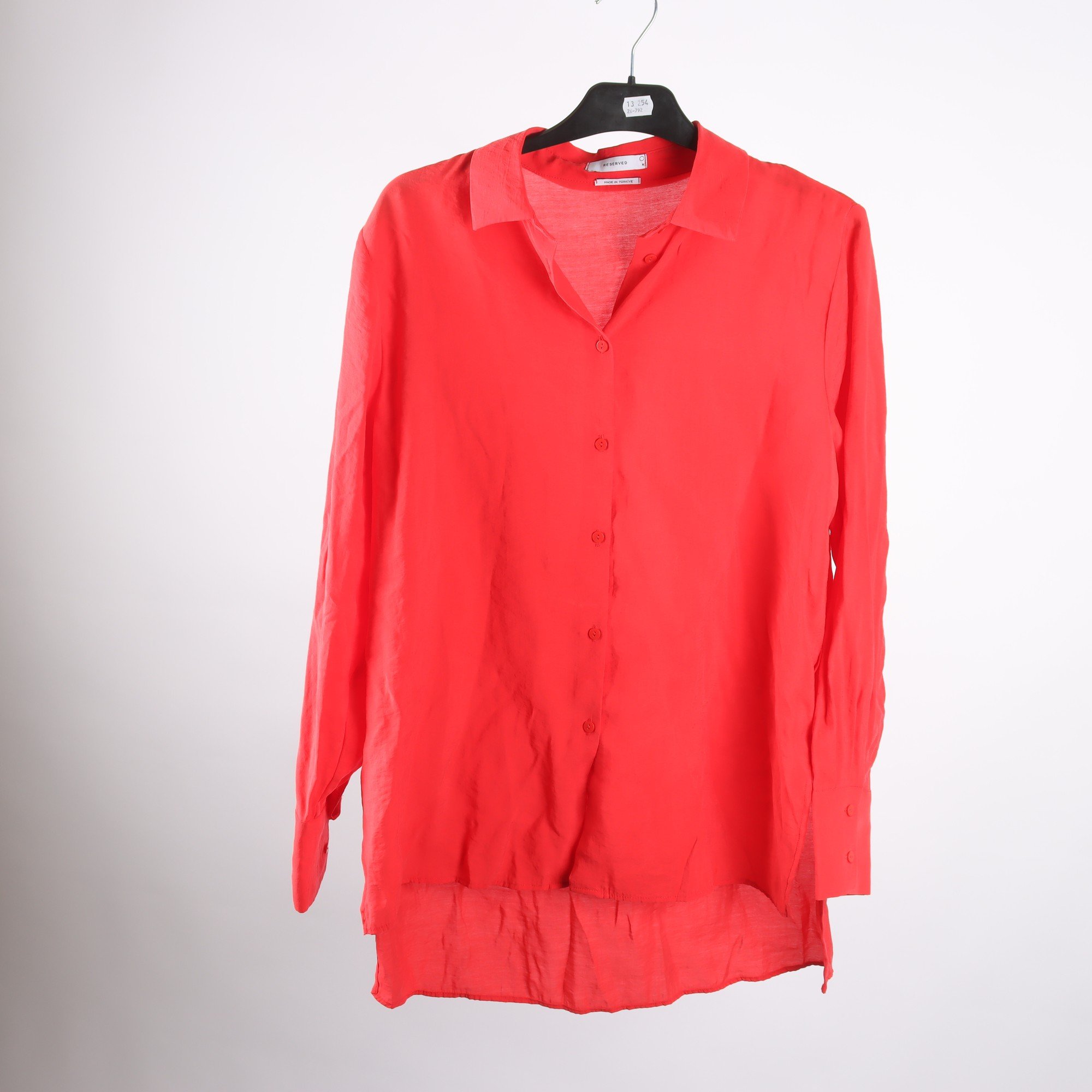 Blus, Reserved, stl. M