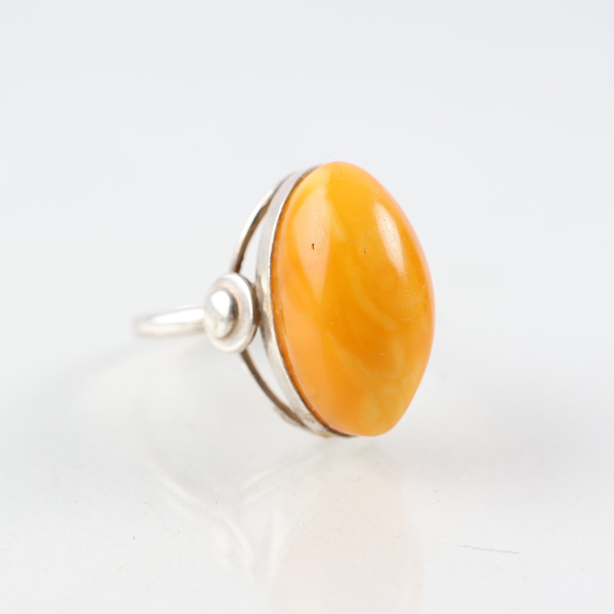 Silverring, bärnsten.