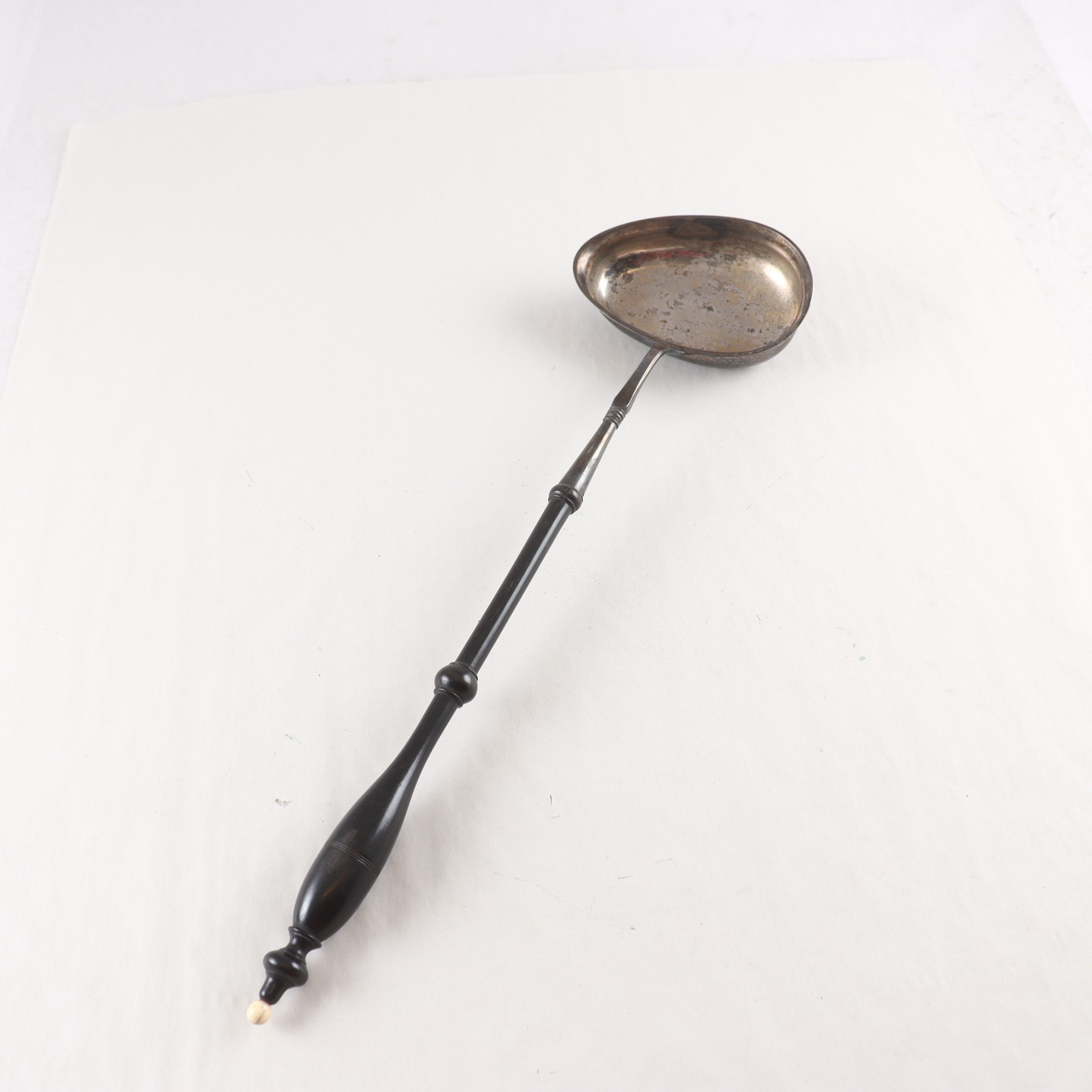 Såsslev, silver, handtag i trä, P Romare, 1860