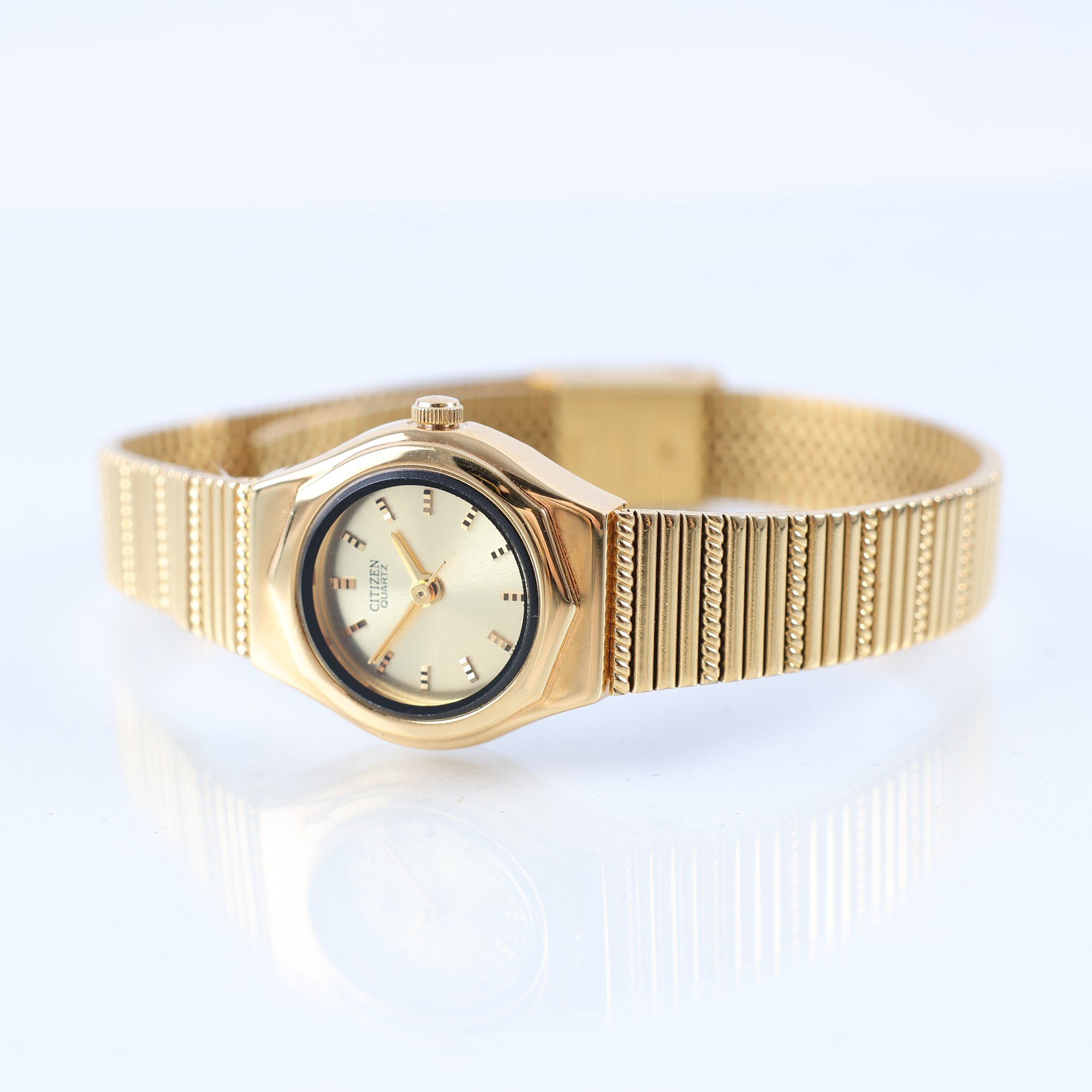 Armbandsur, guldfärgat stål, Citizen, quartz