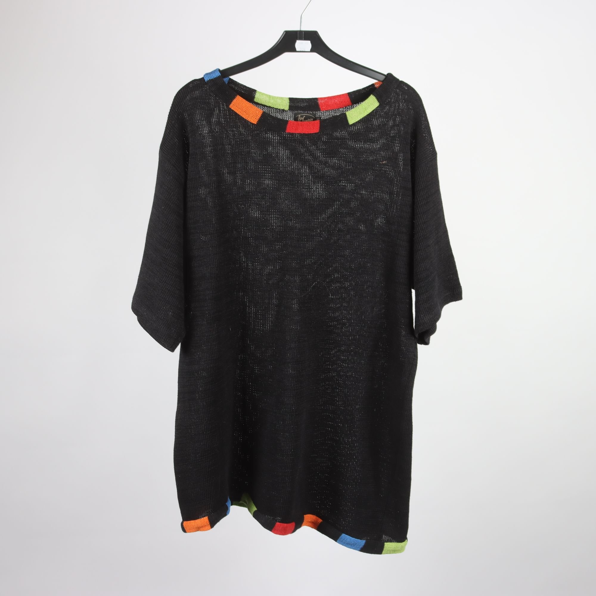 Tröja, Fin Feminin, svart, 70% lin, stl. M/L.