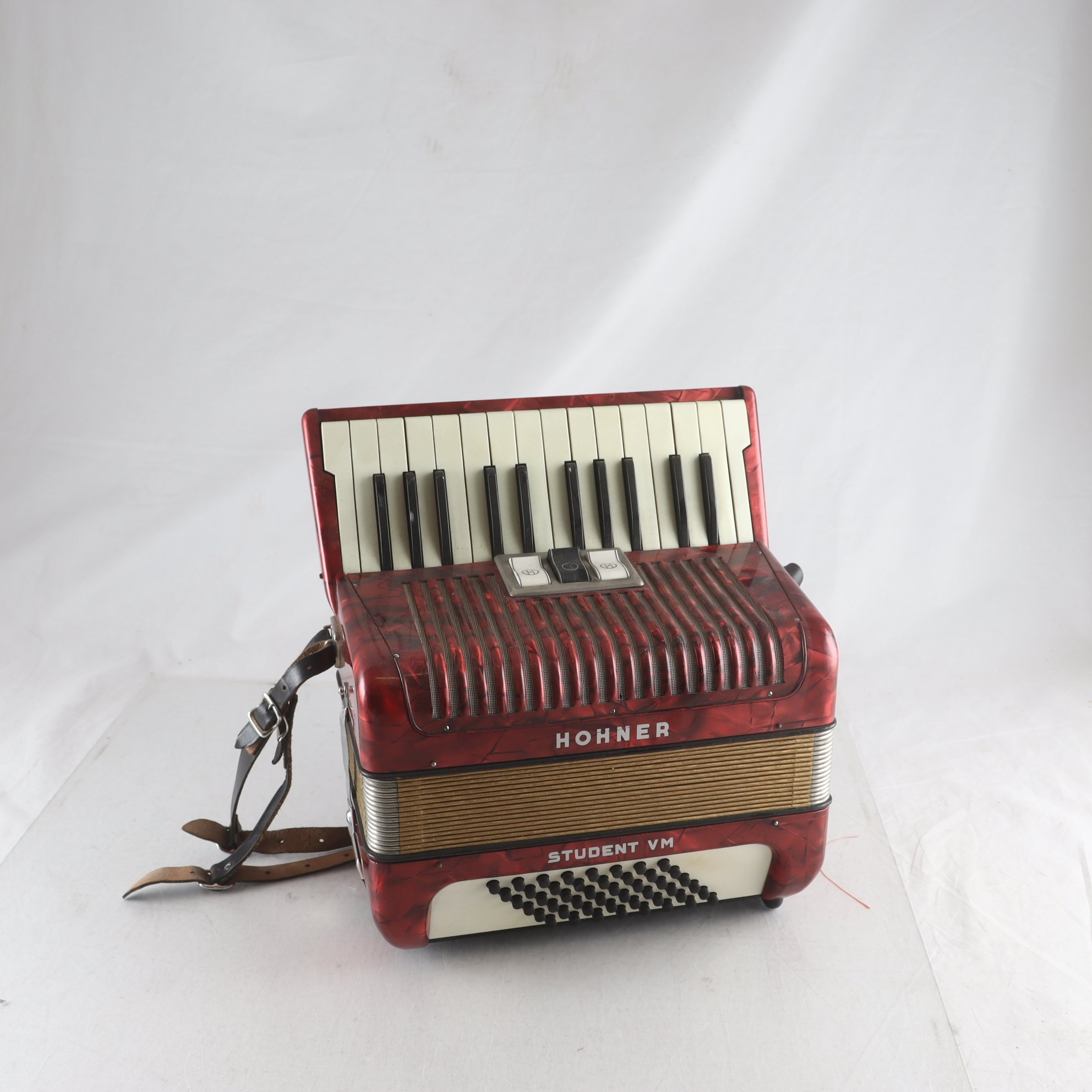 Dragspel, Hohner Student VM 48-bas. Endast avhämtning.