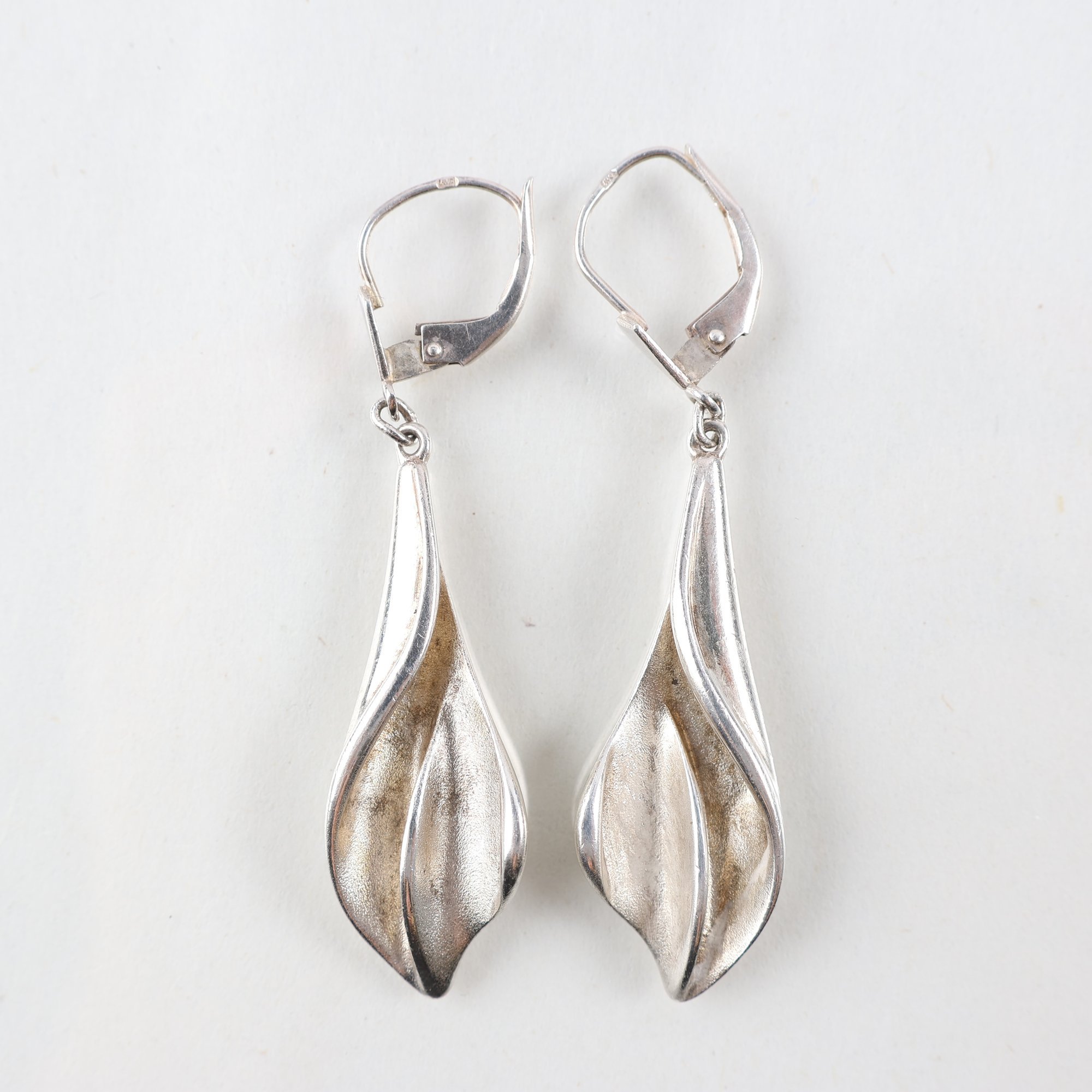 Örhängen, silver, droppformade, vikt: 7.5g