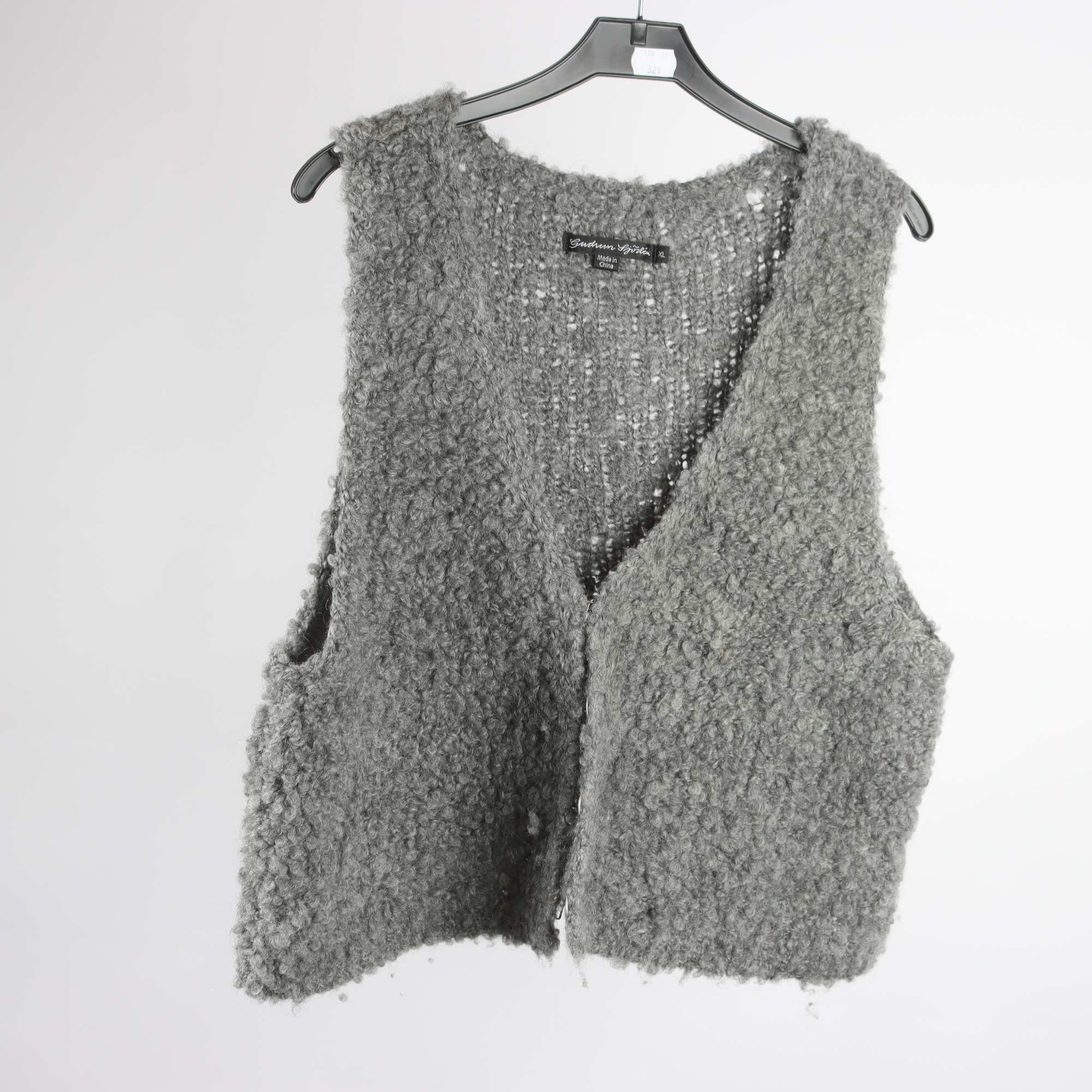 Väst, Gudrun Sjödén, grå, 80% ull, stl. XL.