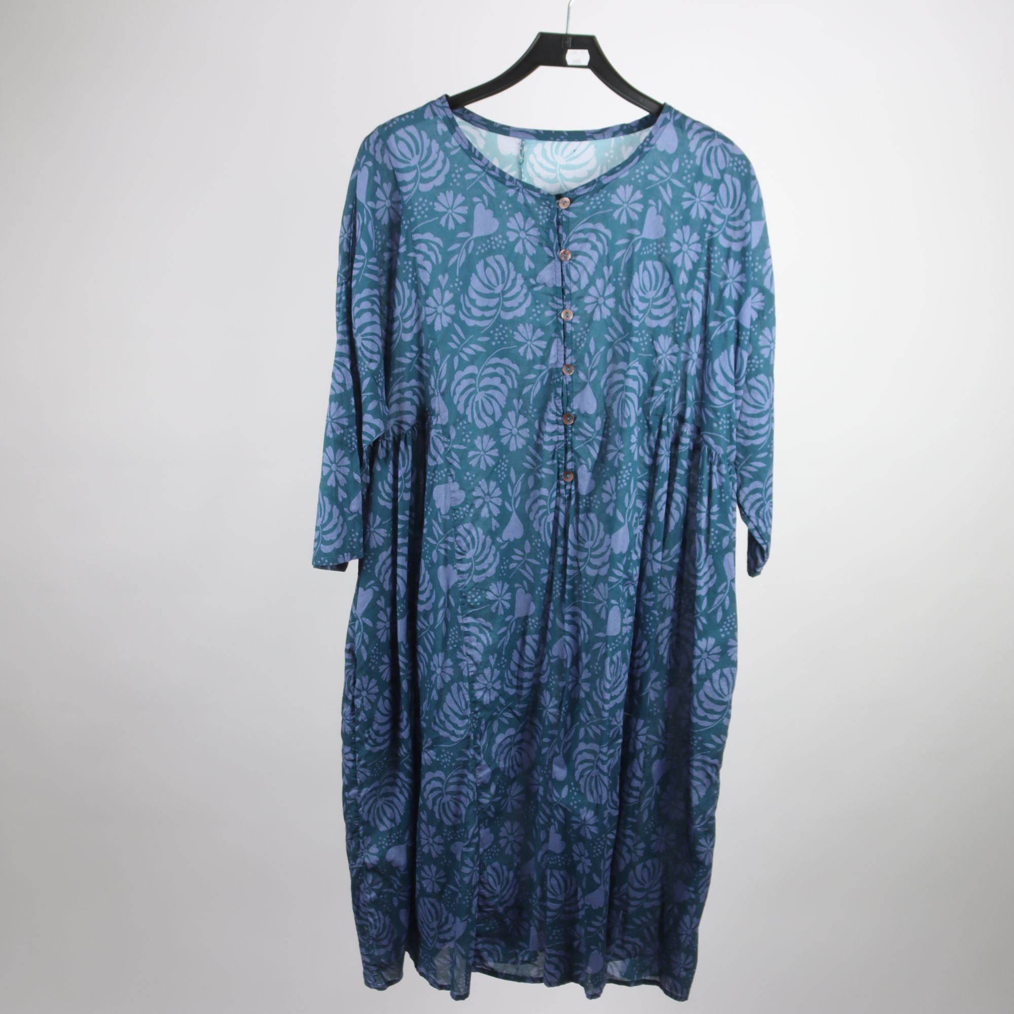 Klänning, Okänd, blå, lila, stl. ca. LXL.