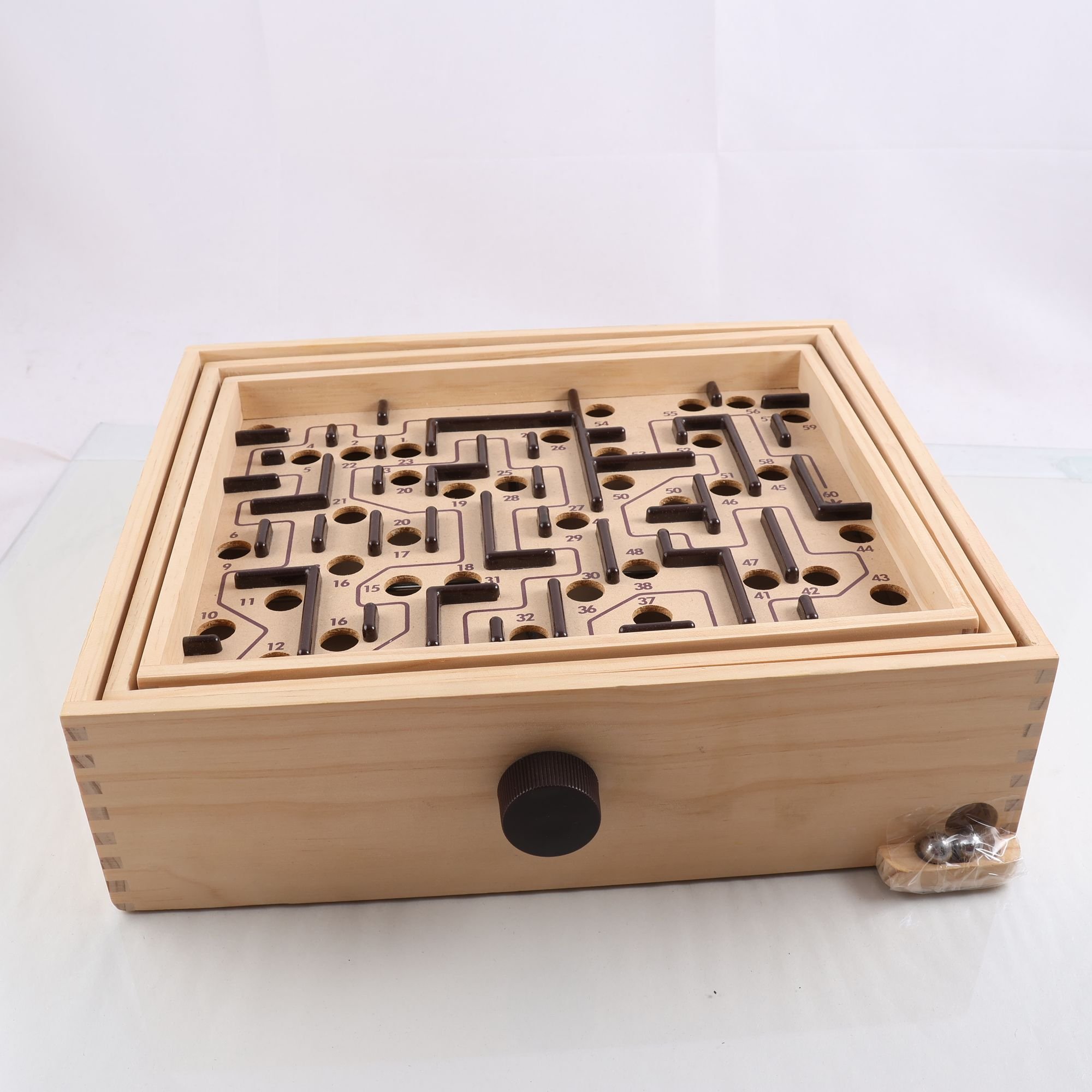 Leksak, Brio, Balans-labyrint. Samfraktas ej