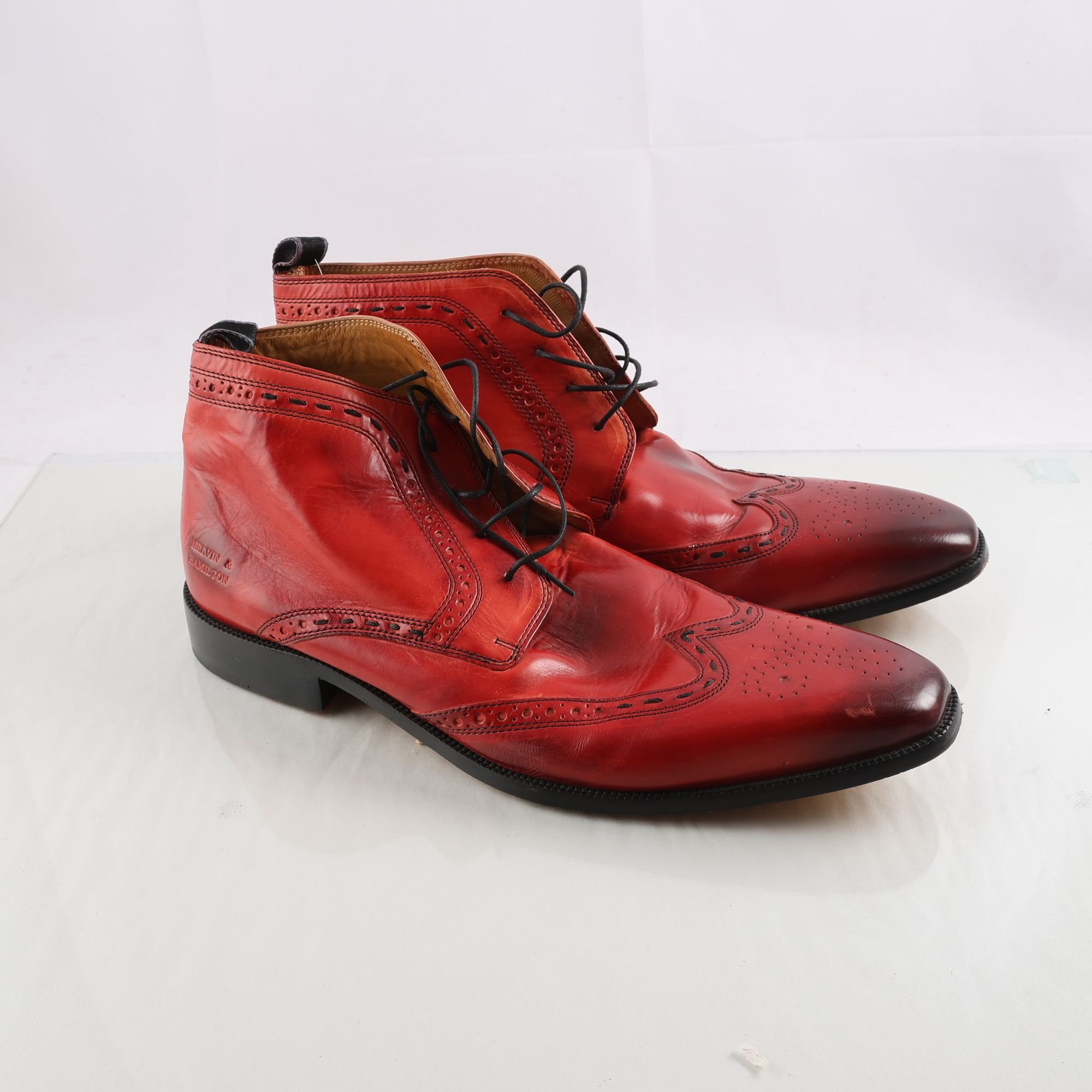 Knytskor, Melvin & Hamilton, röd, skinn, stl. 47.
