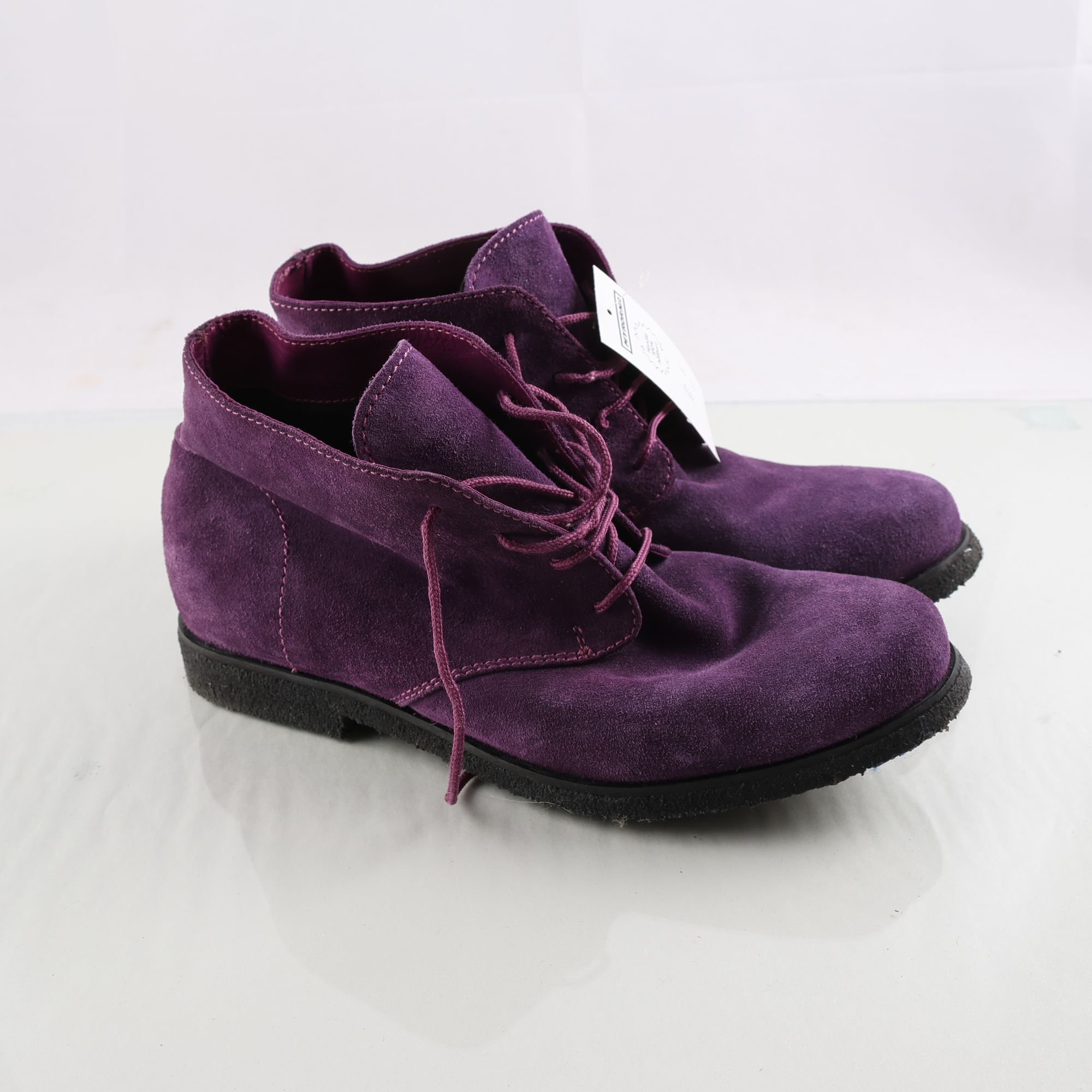 Knytskor, Frövi, lila, skinn, stl. 39.