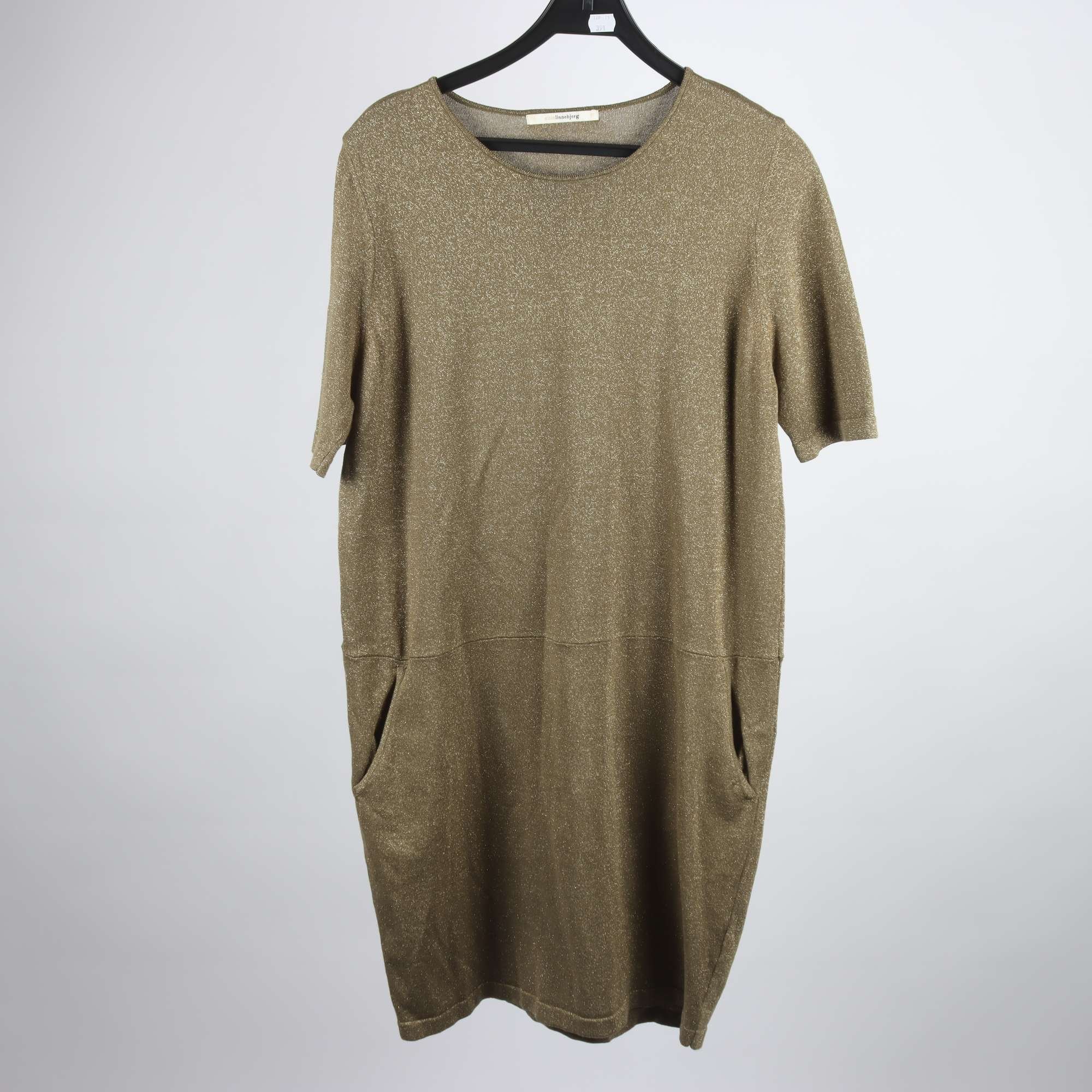 Klänning, Sibin Linnebjerg, grön, glittrig, stl. M.