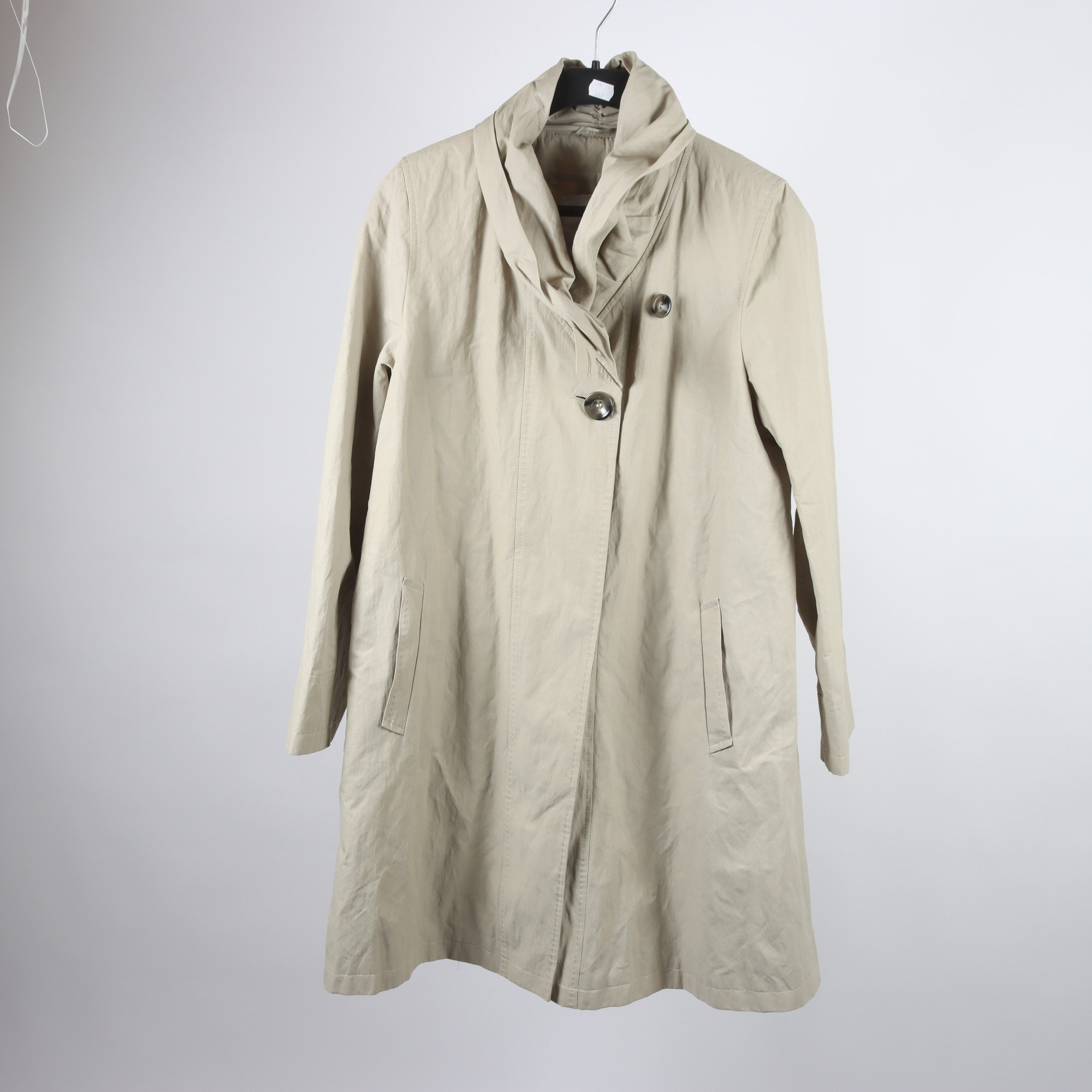 Vårkappa, Erich Fend, beige, stl. 42.