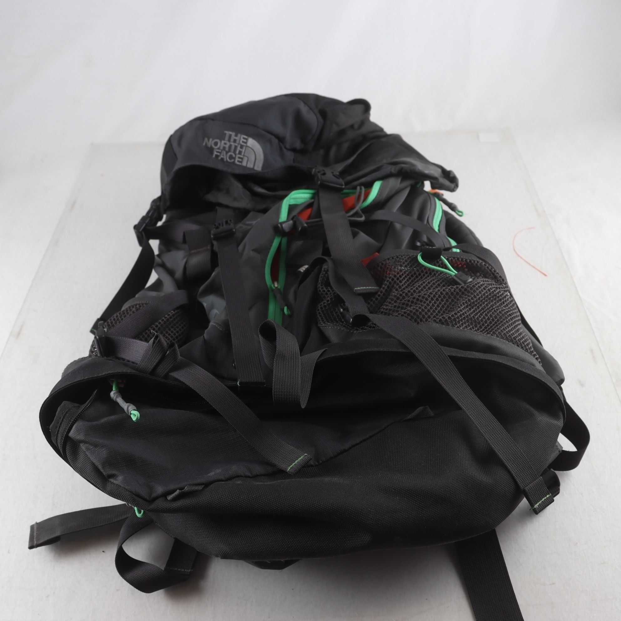 Ryggsäck, The north face, terra 40, grå. Endast avhämtning.