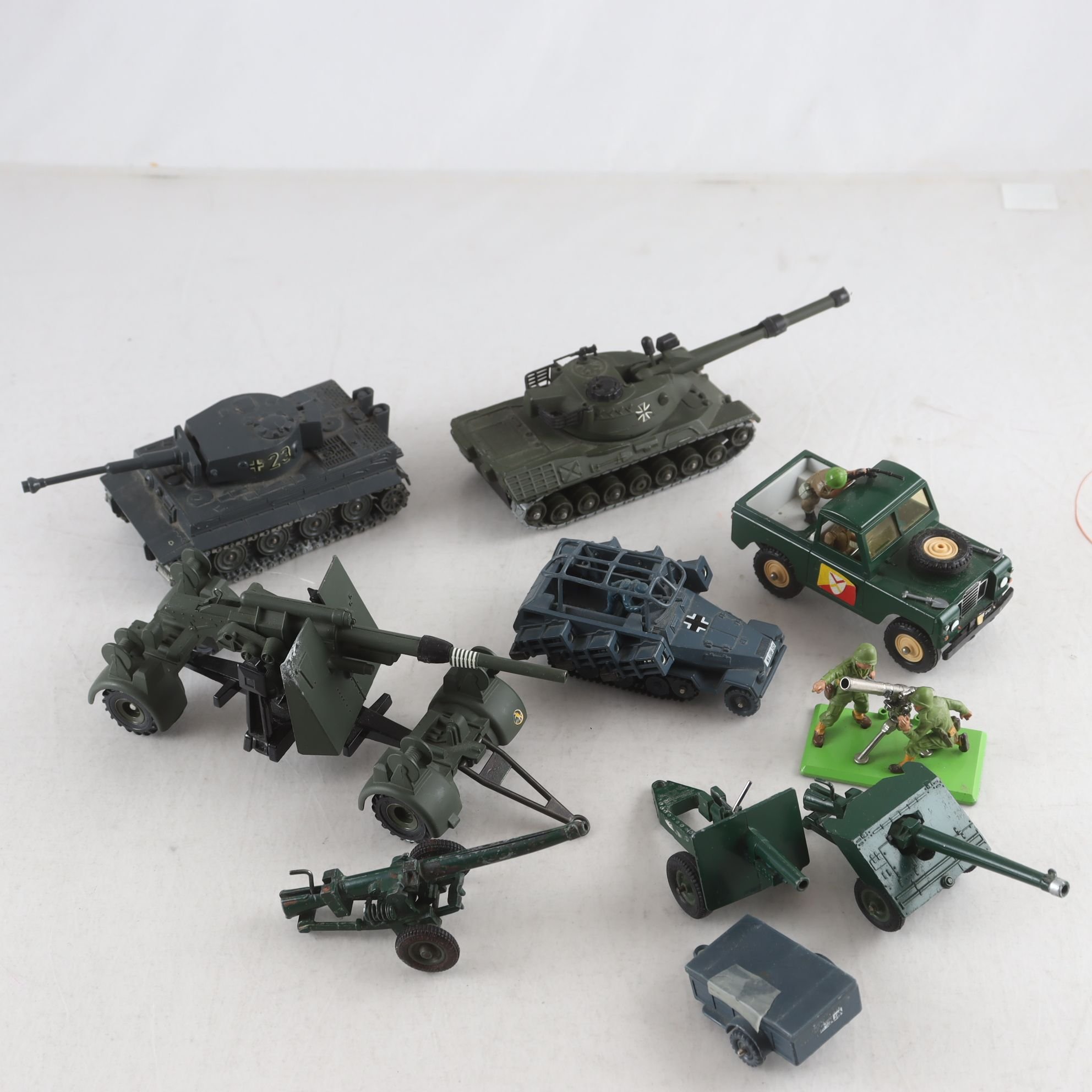 Fordon, Militärfordon etc, blandat.