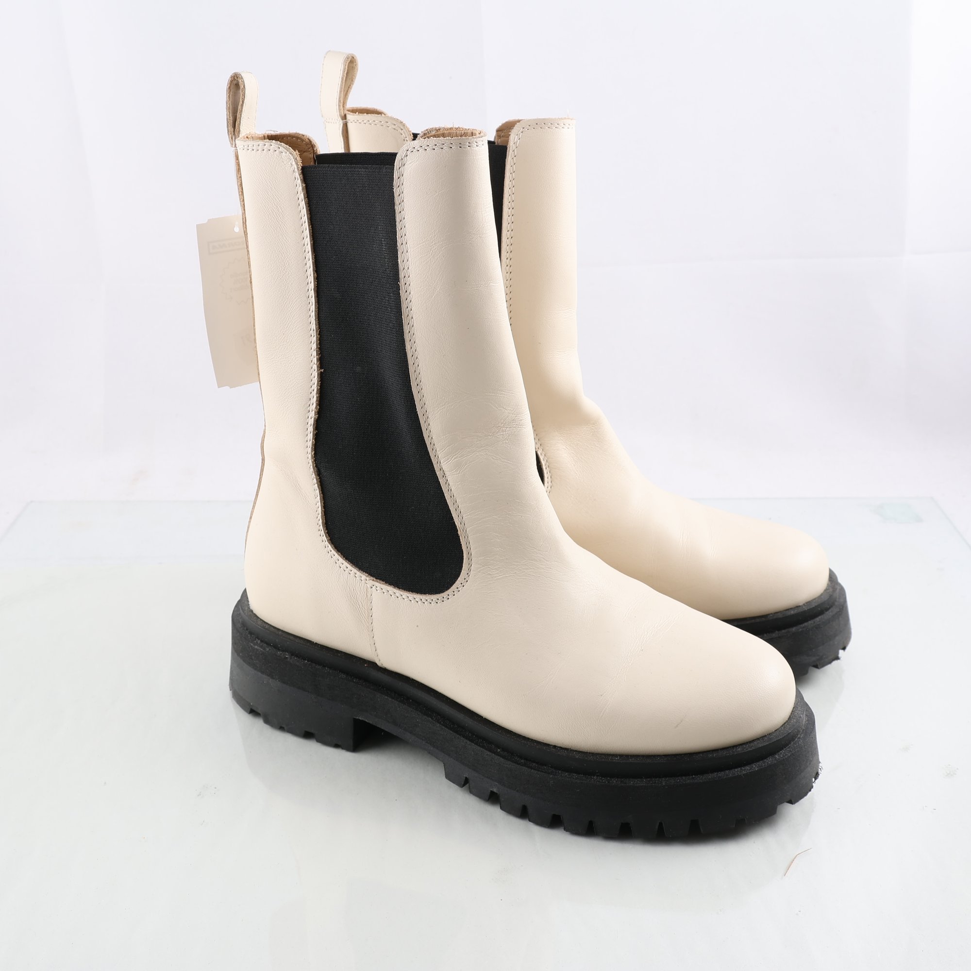 Boots, & Other Stories, stl. 39