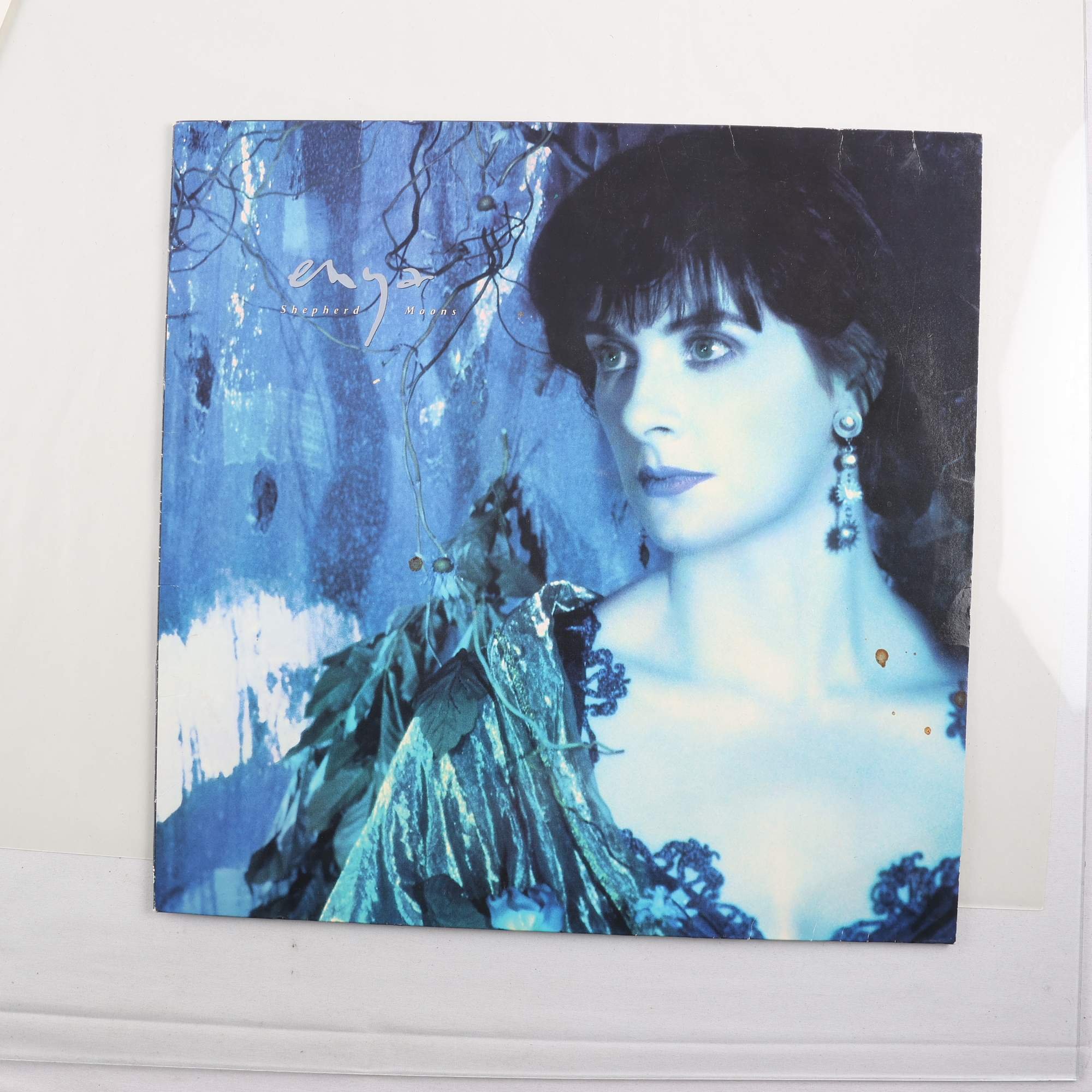 LP Enya, Shepherd Moons