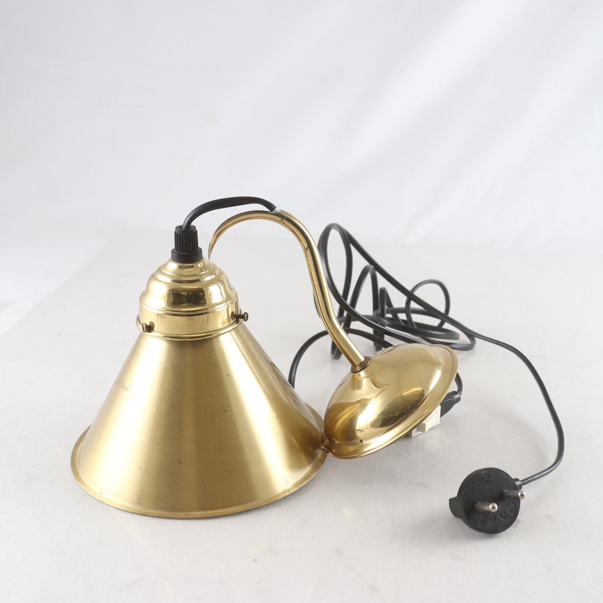 Vägglampa, mässing, Danmark, 1900-tal.