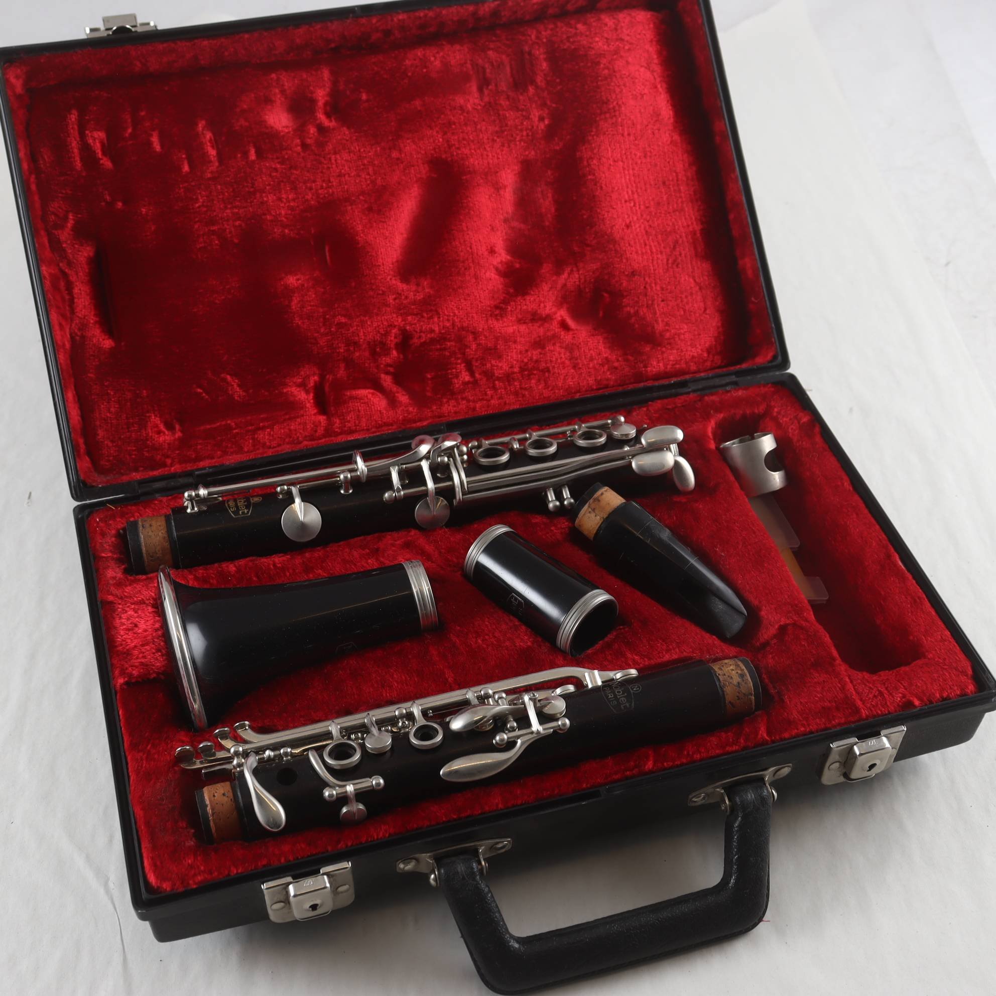 Klarinett, Noblet, Paris. Samfraktas ej.