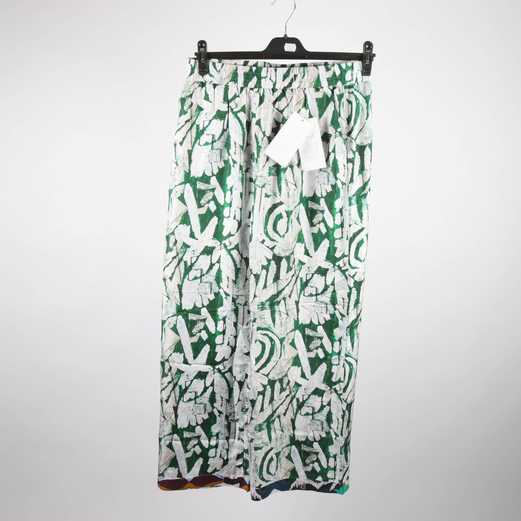 Byxor, Munthe, vit, grön, 100% silke, stl. 40.