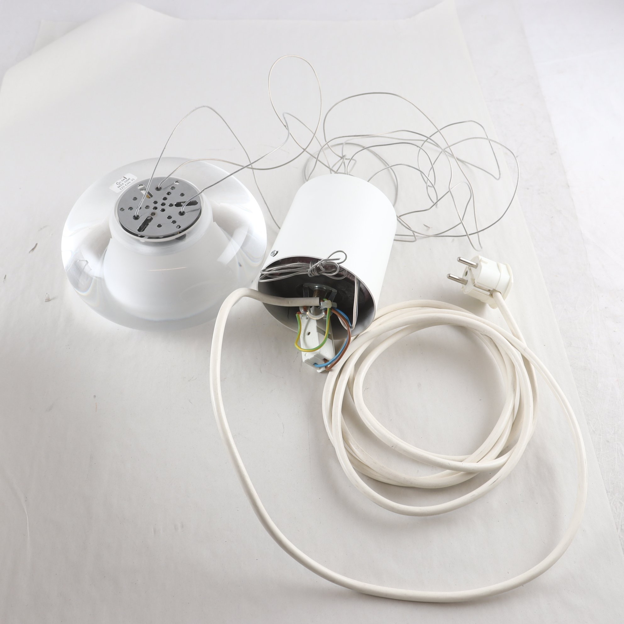 Taklampa, Crisalide, Luxo Italy. Samfraktas ej.