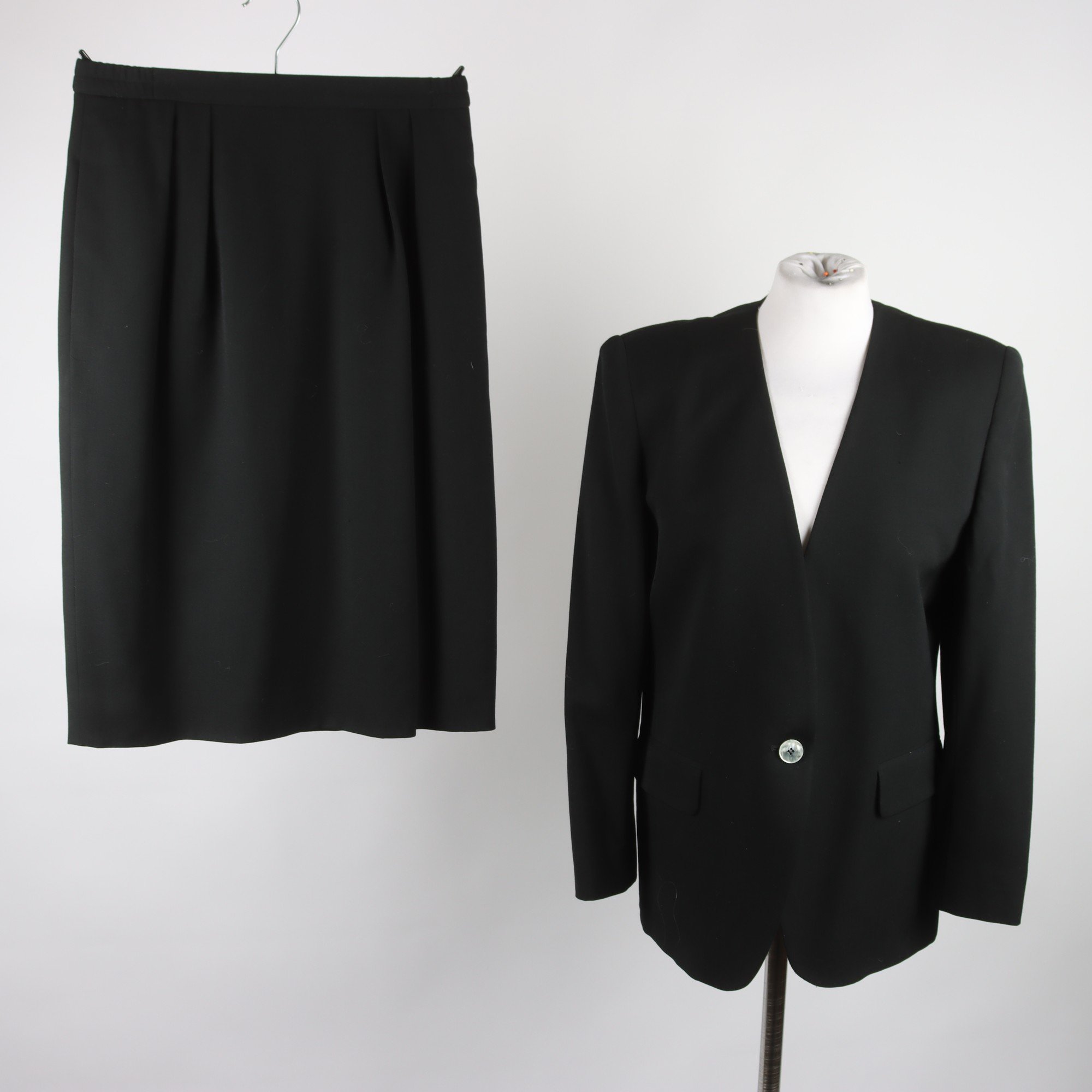 Kjol och kavaj, Jones New York, svart, 100% ull, stl. ca. S.