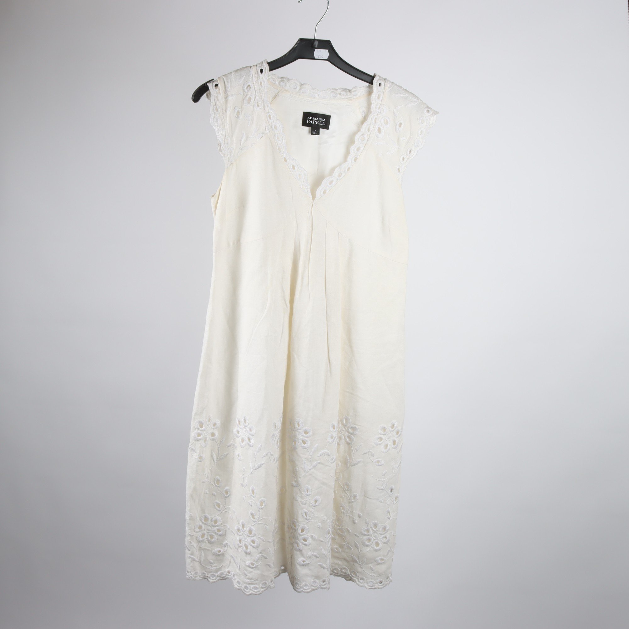 Klänning, Adrianna Papell, vit, 55% lin, stl. ca. XS.