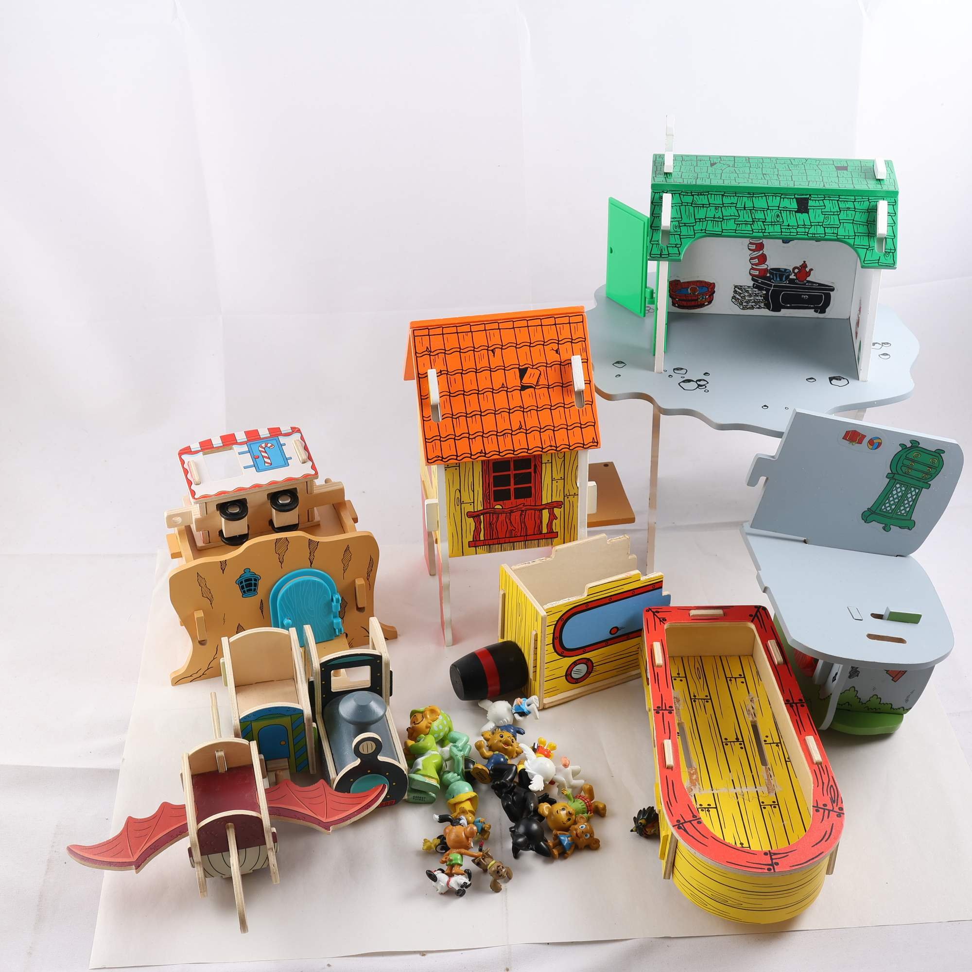 Figurer/hus, Bamse. Endast avhämtning